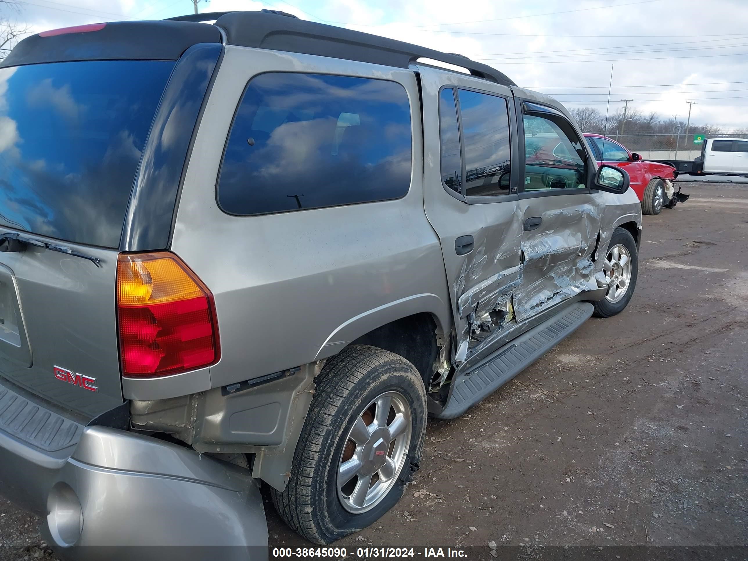 Photo 5 VIN: 1GKES16S936221018 - GMC ENVOY 