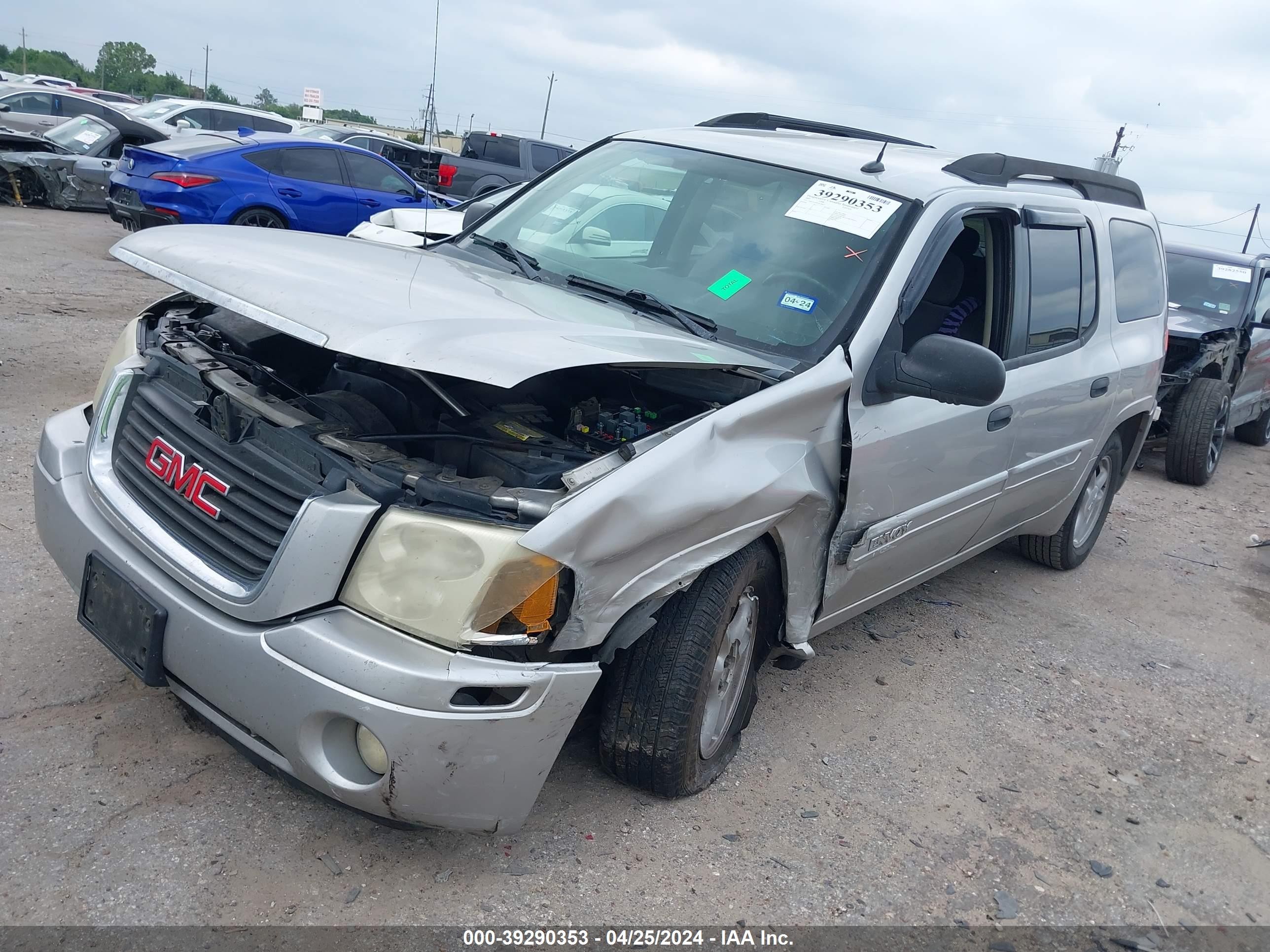 Photo 1 VIN: 1GKES16S956116837 - GMC ENVOY 