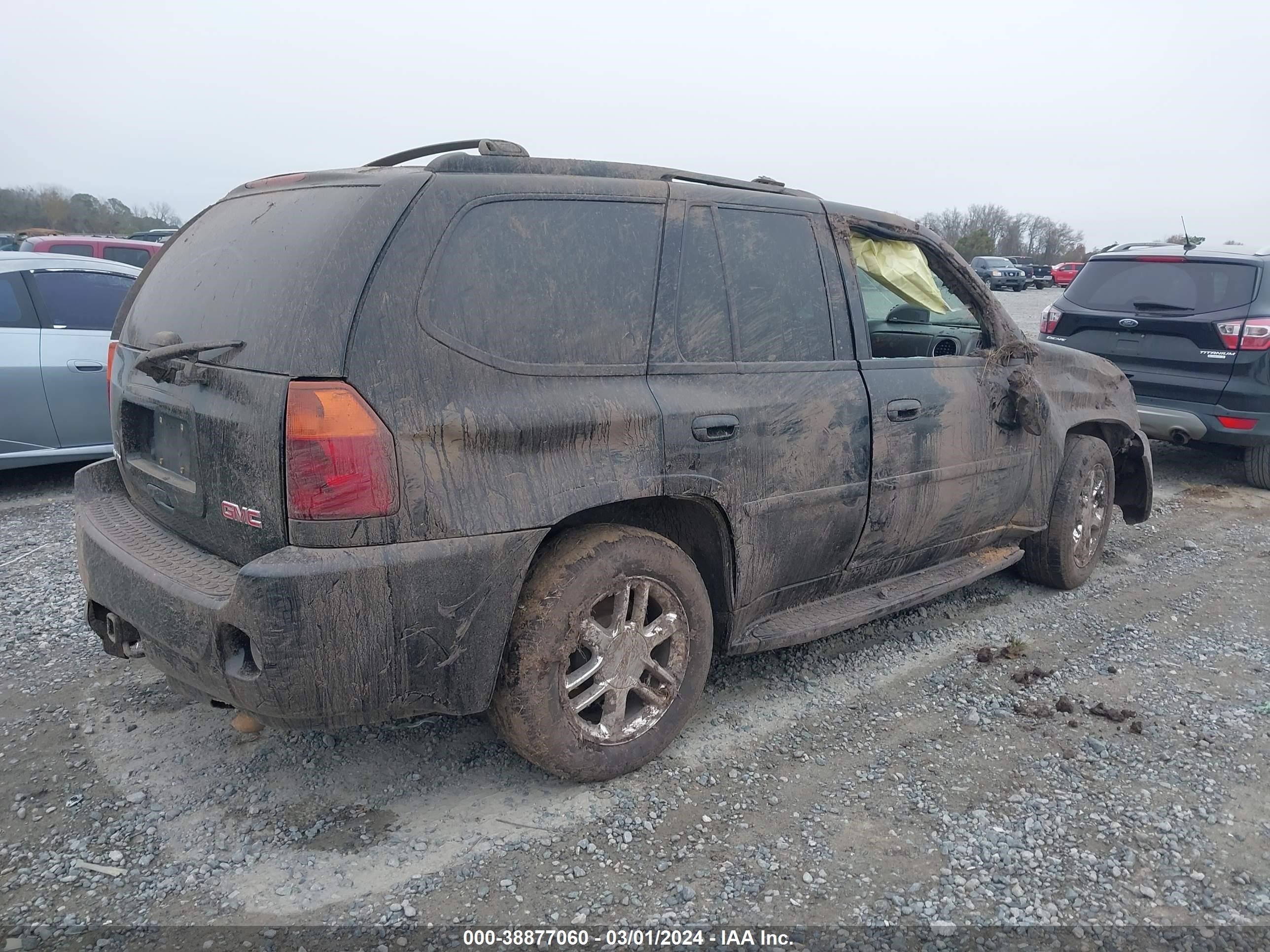 Photo 3 VIN: 1GKES63M272176858 - GMC ENVOY 