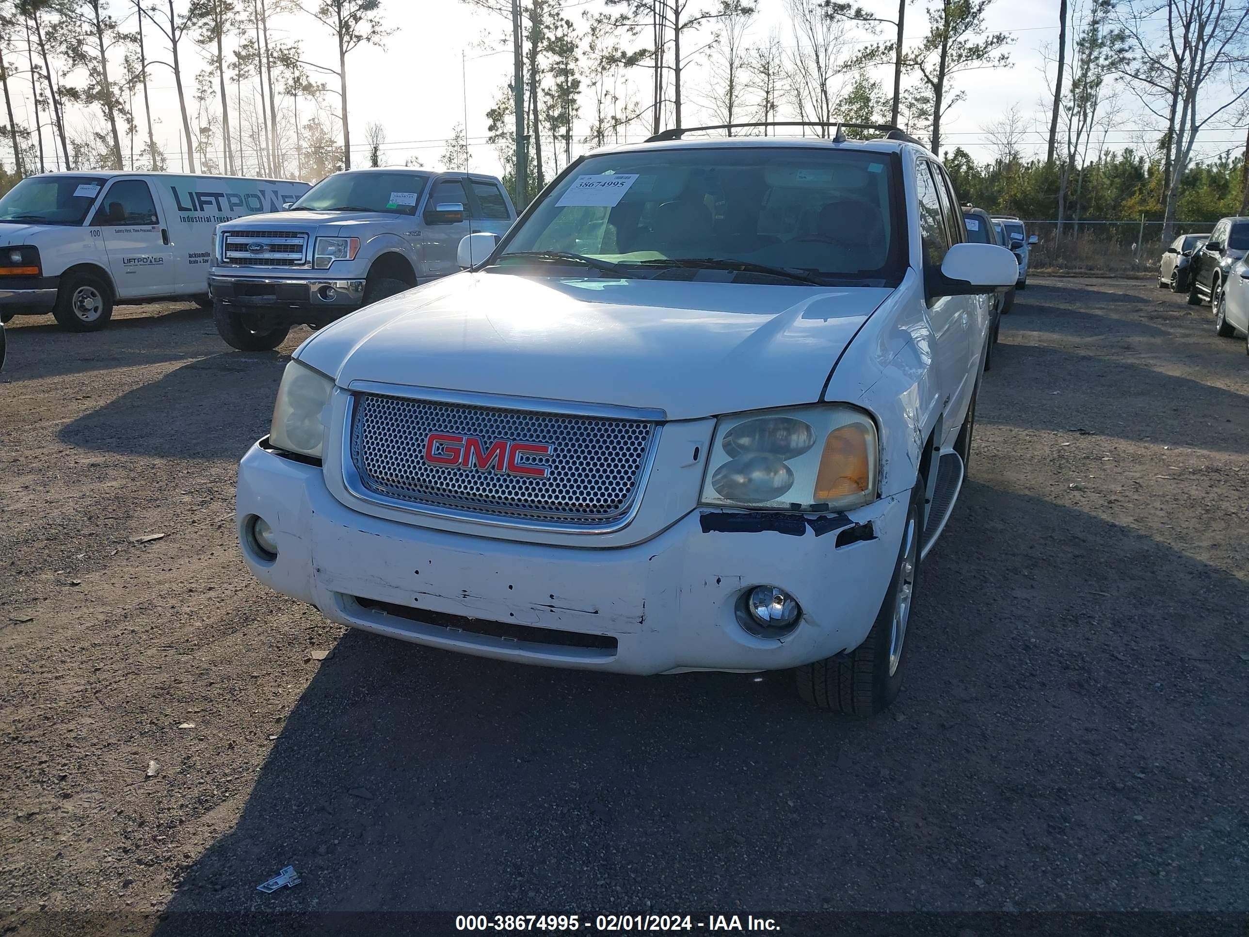 Photo 5 VIN: 1GKES63M362316110 - GMC ENVOY 