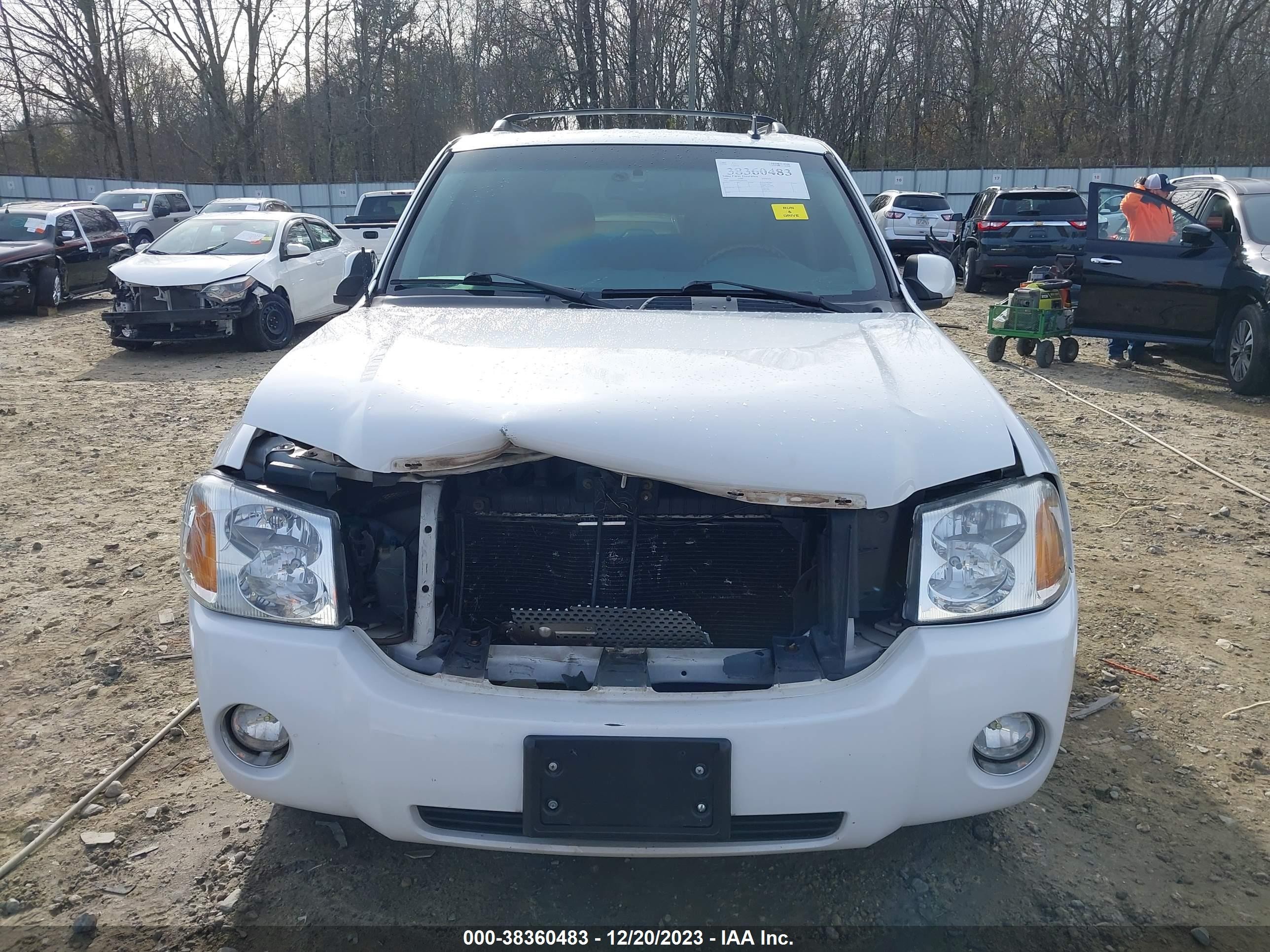 Photo 11 VIN: 1GKES63M862103718 - GMC ENVOY 