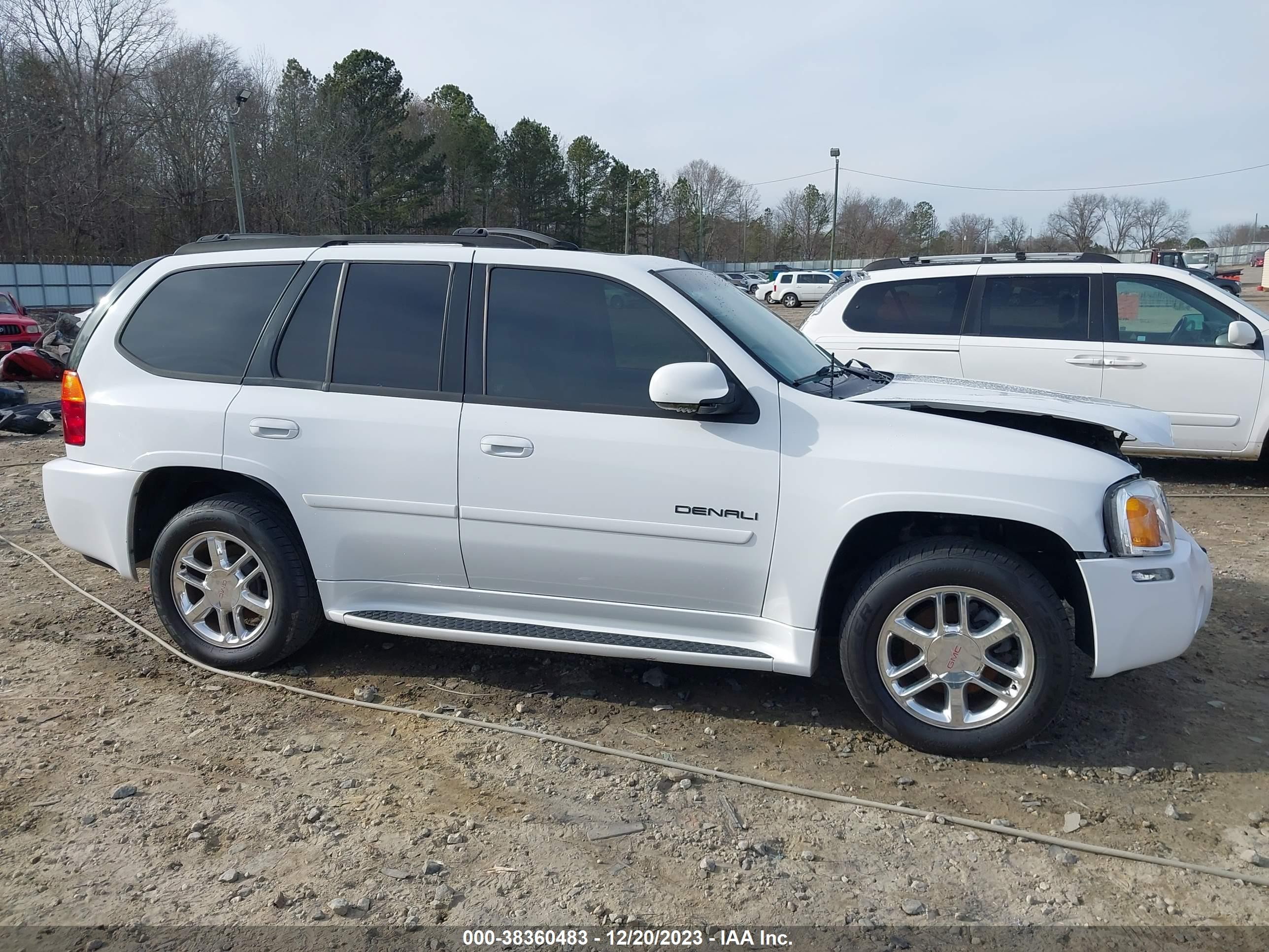 Photo 12 VIN: 1GKES63M862103718 - GMC ENVOY 