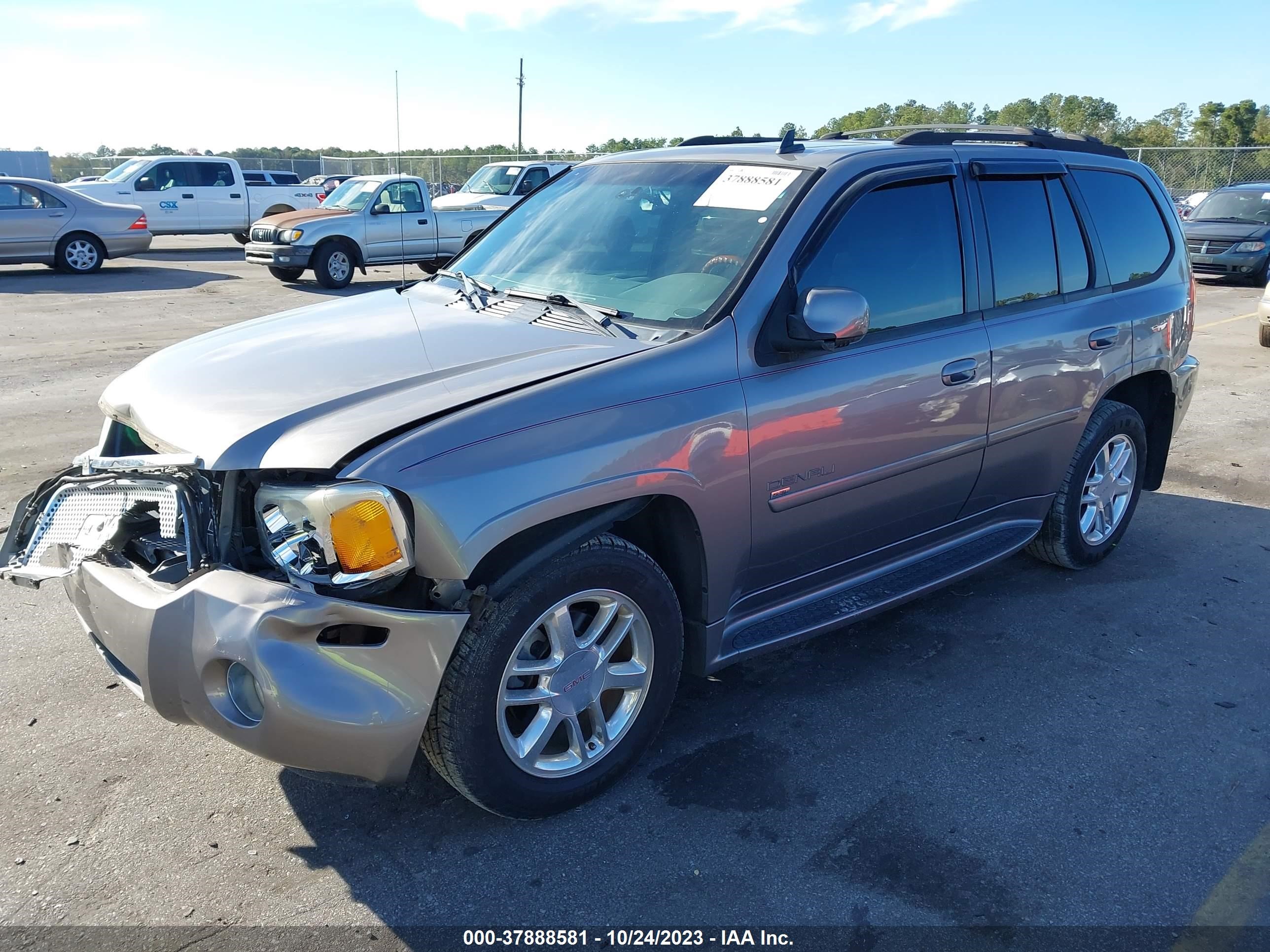 Photo 1 VIN: 1GKES63MX62277158 - GMC ENVOY 