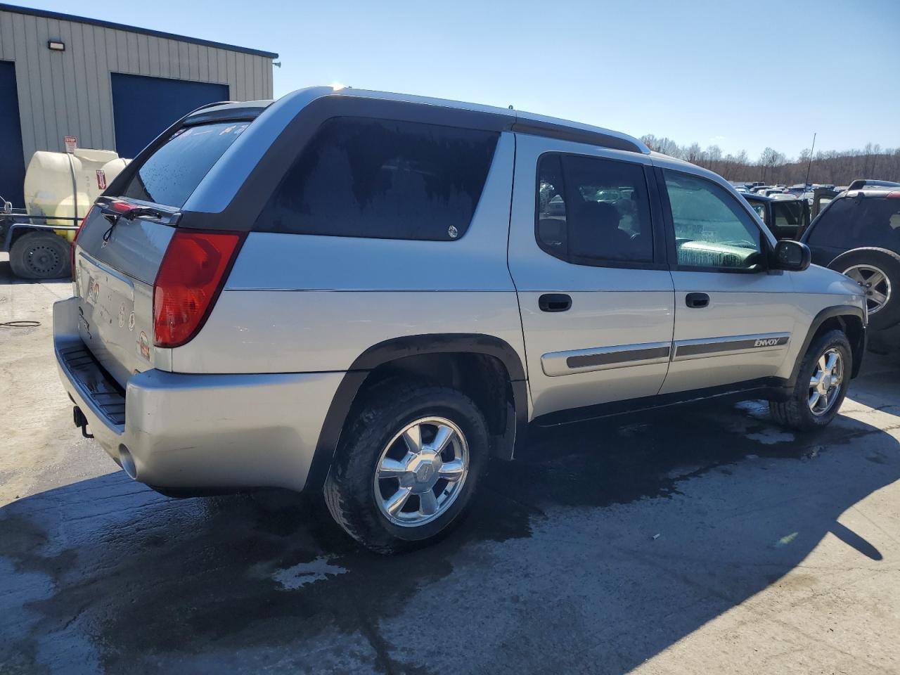 Photo 2 VIN: 1GKET12S646173546 - GMC ENVOY 