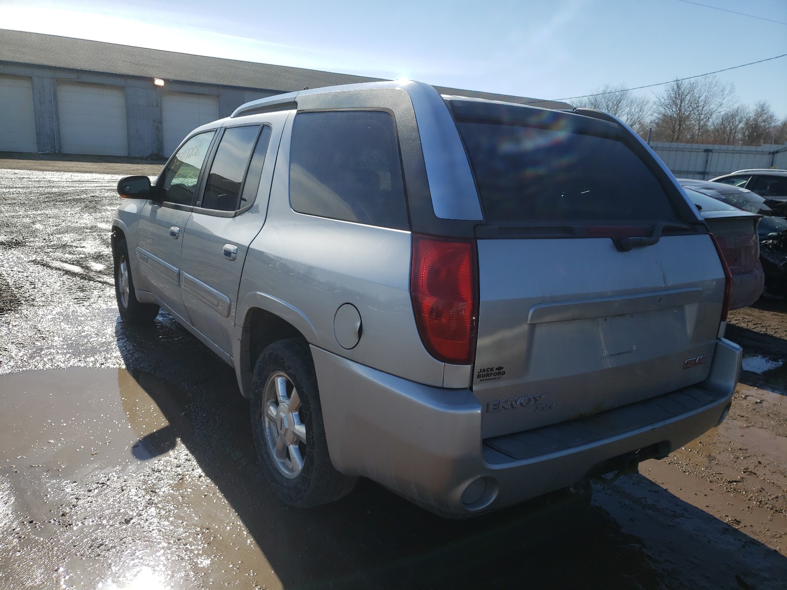 Photo 2 VIN: 1GKET12S846141004 - GMC ENVOY XUV 