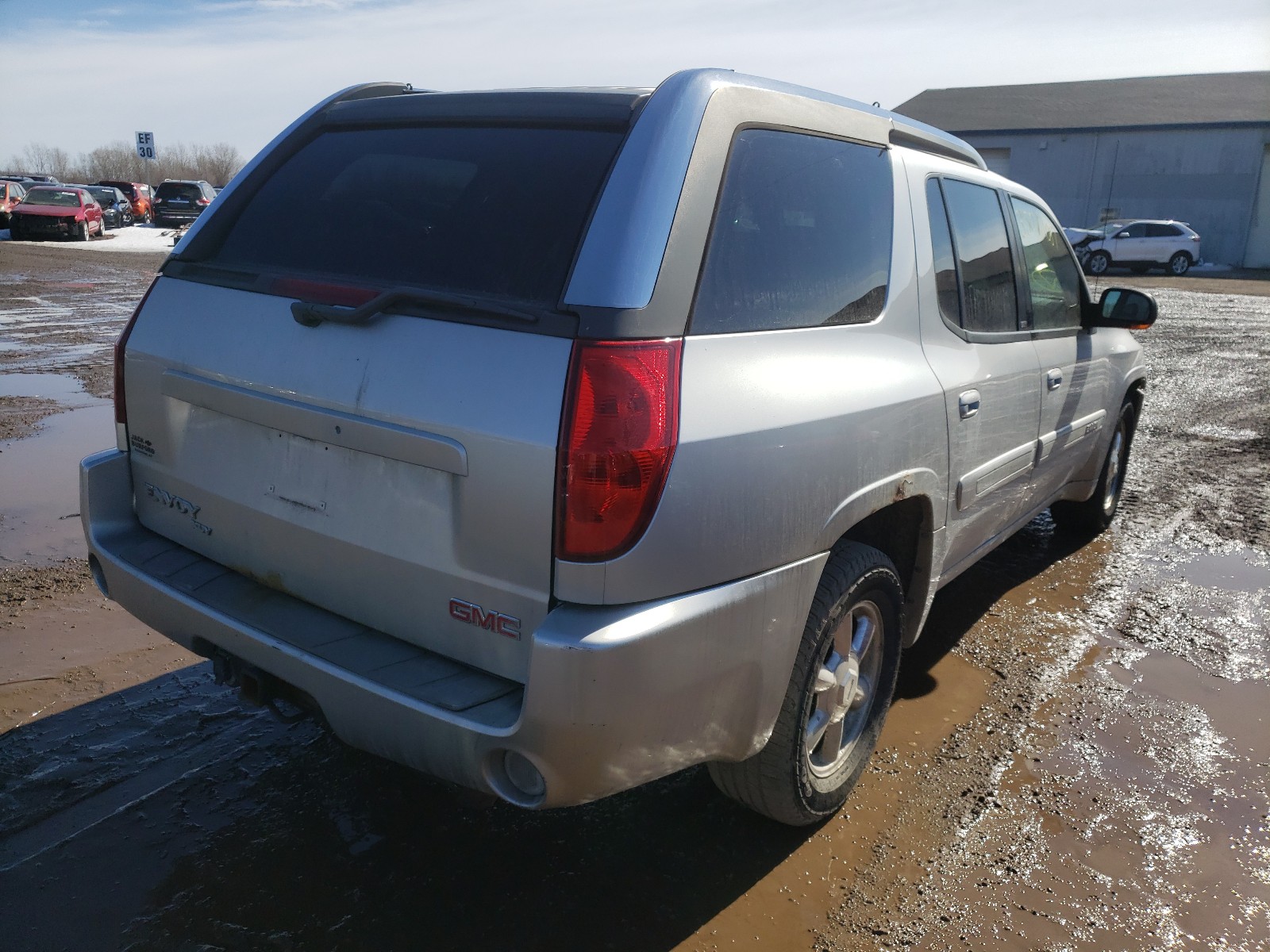 Photo 3 VIN: 1GKET12S846141004 - GMC ENVOY XUV 