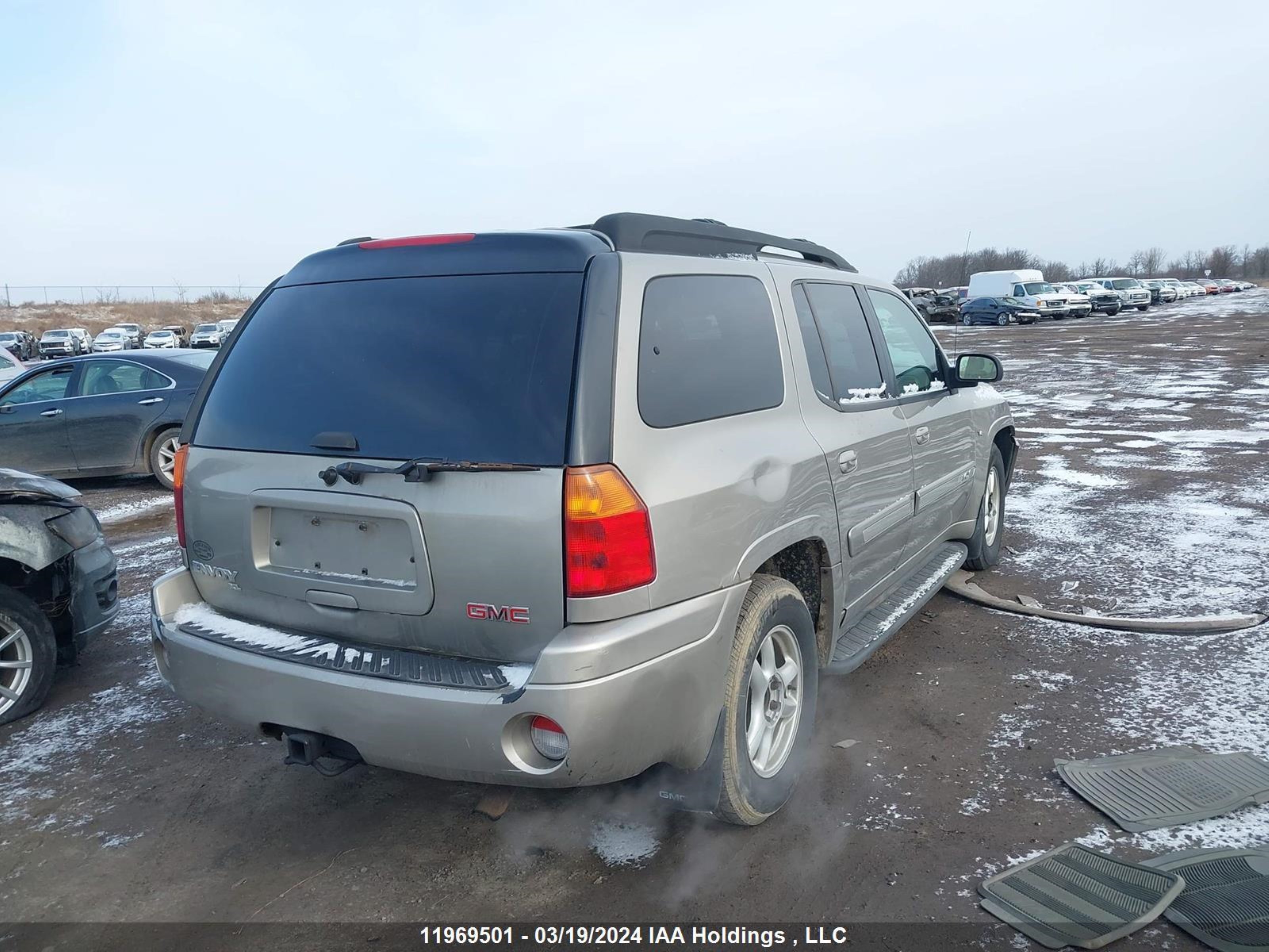 Photo 3 VIN: 1GKET16P636184552 - GMC ENVOY 