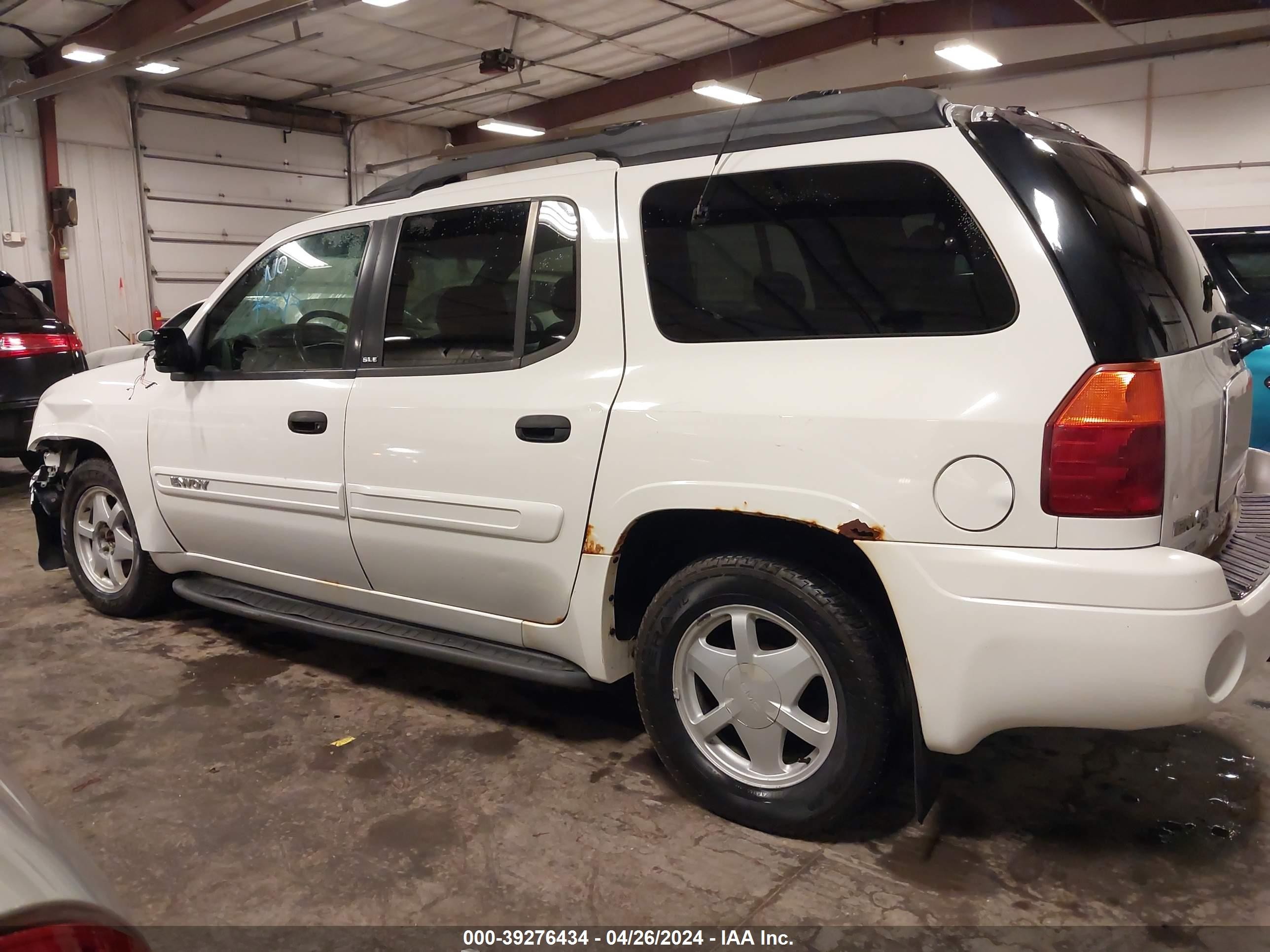 Photo 13 VIN: 1GKET16S032164101 - GMC ENVOY 