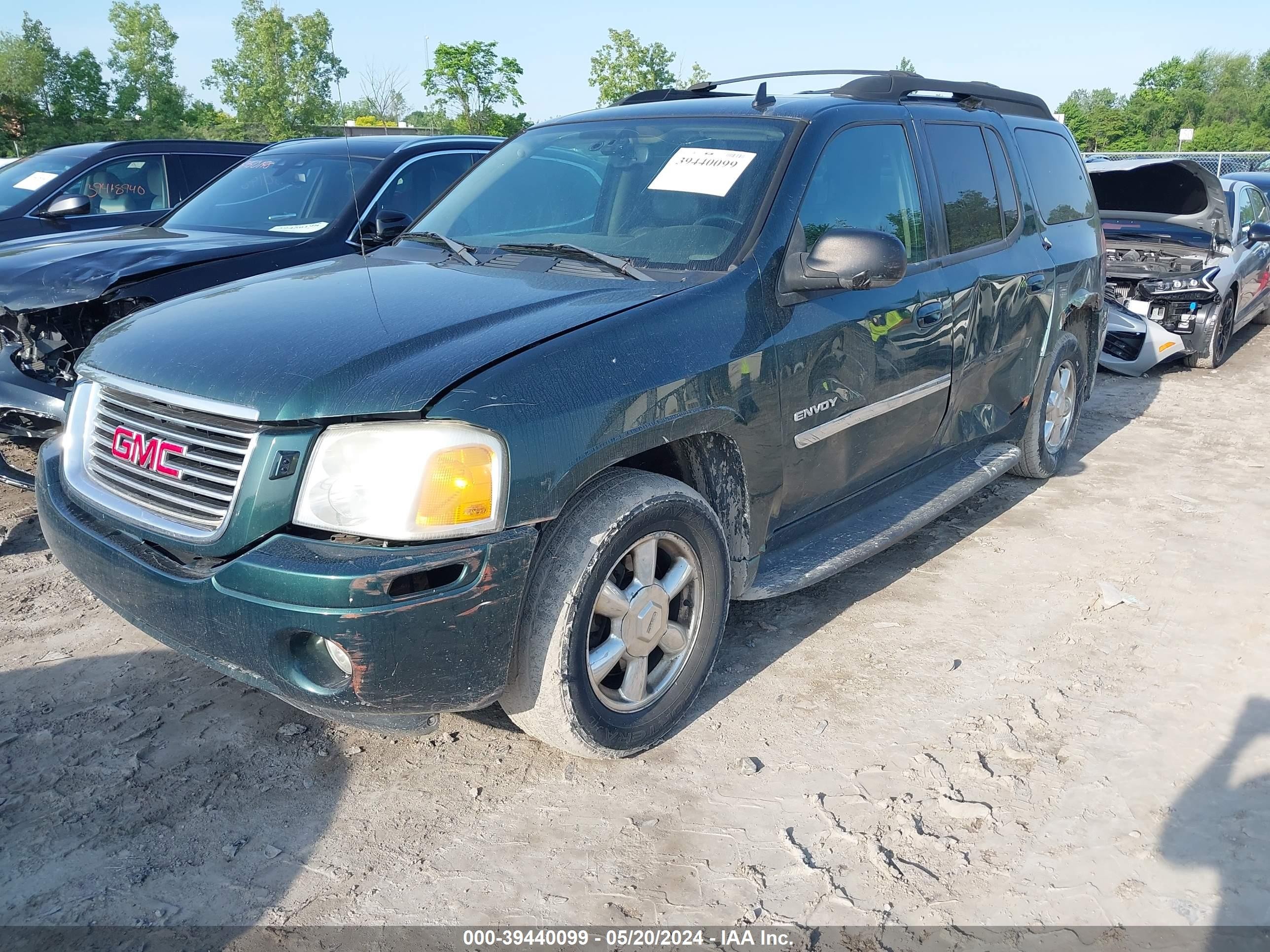 Photo 5 VIN: 1GKET16S066103943 - GMC ENVOY 