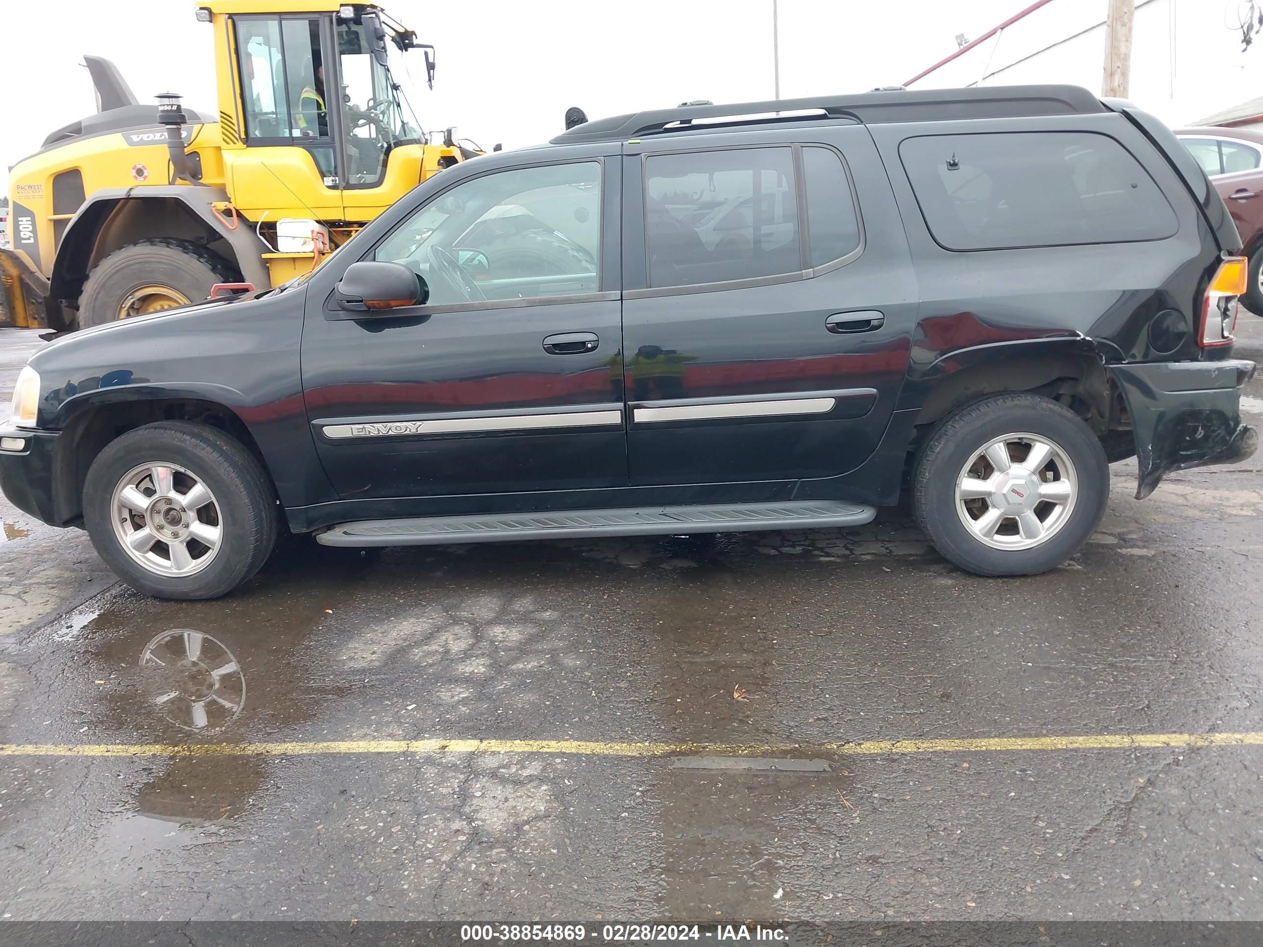 Photo 13 VIN: 1GKET16S136111769 - GMC ENVOY 