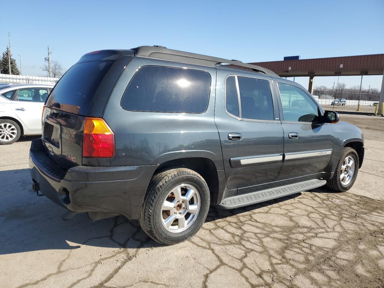 Photo 2 VIN: 1GKET16S136166917 - GMC ENVOY 