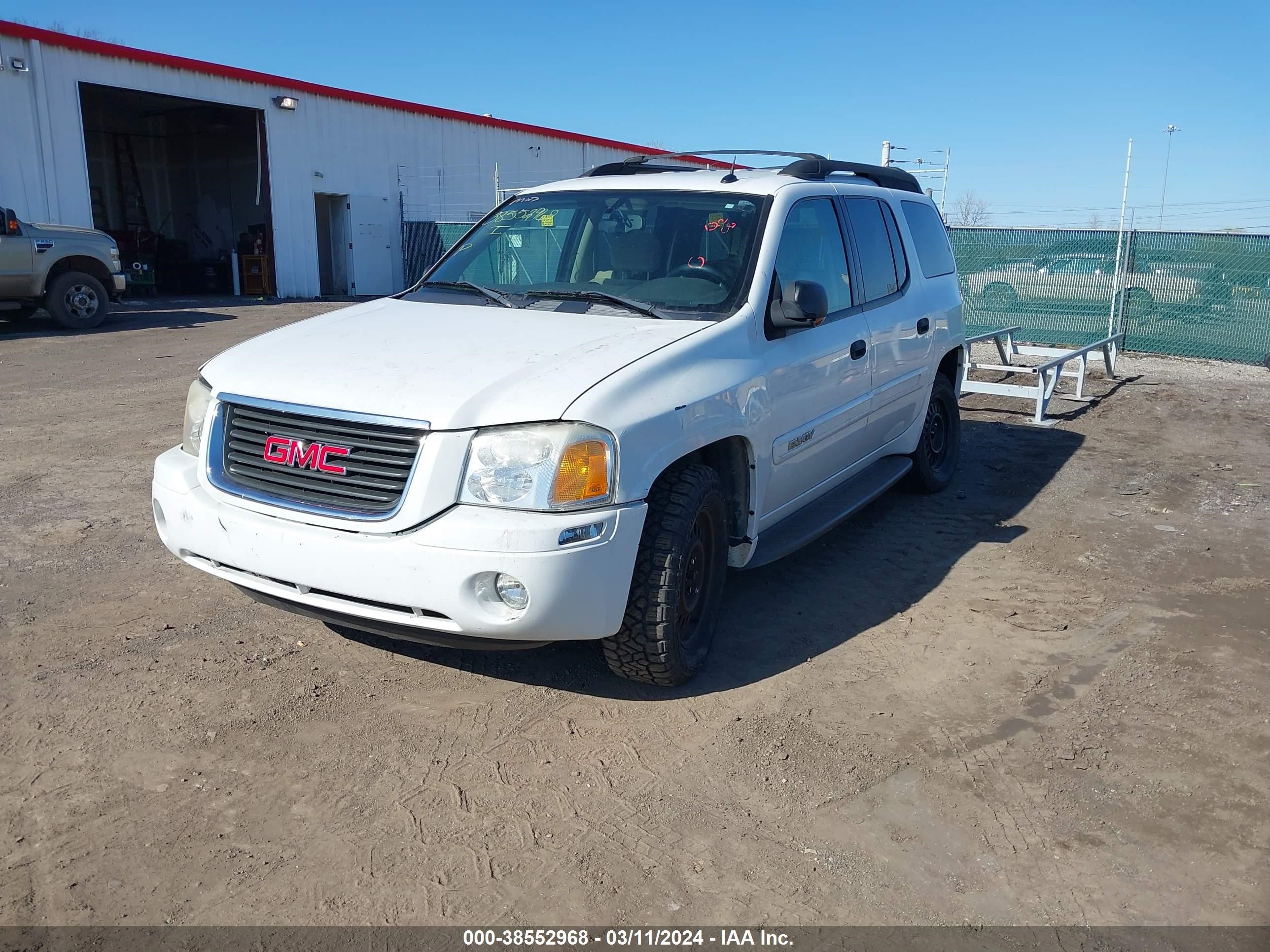 Photo 12 VIN: 1GKET16S156102475 - GMC ENVOY 