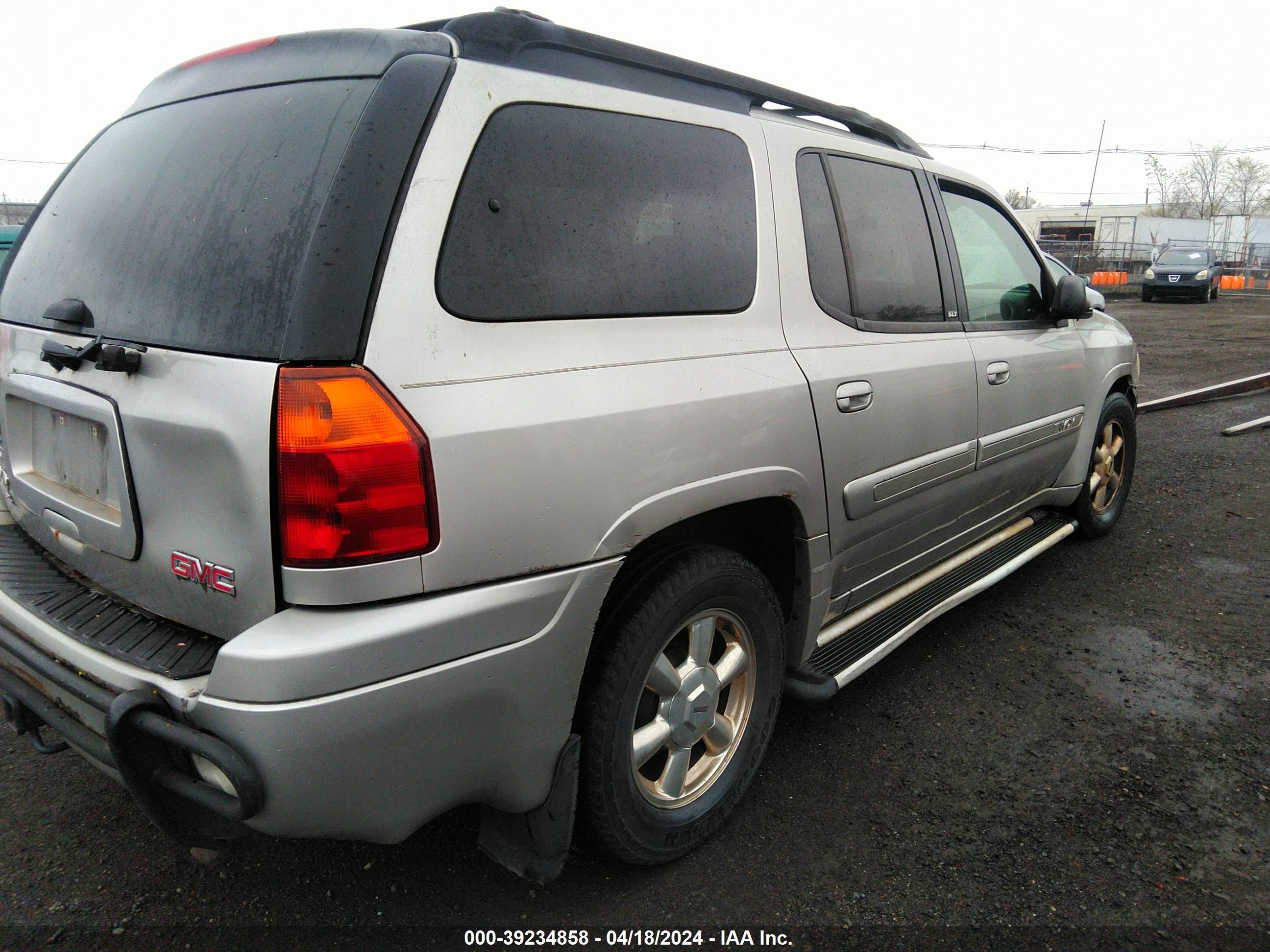 Photo 3 VIN: 1GKET16S346237794 - GMC ENVOY 