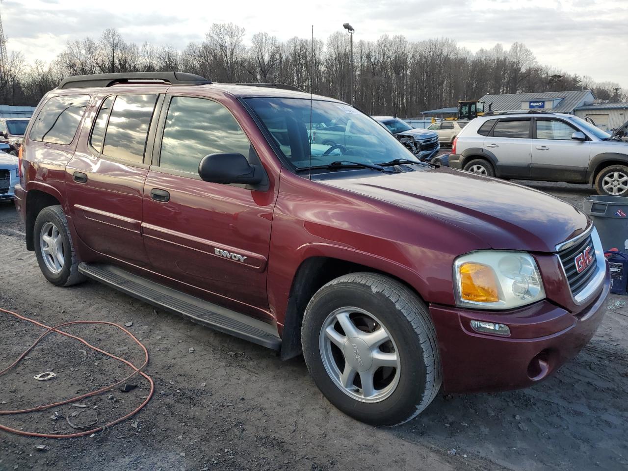 Photo 3 VIN: 1GKET16S446186225 - GMC ENVOY 