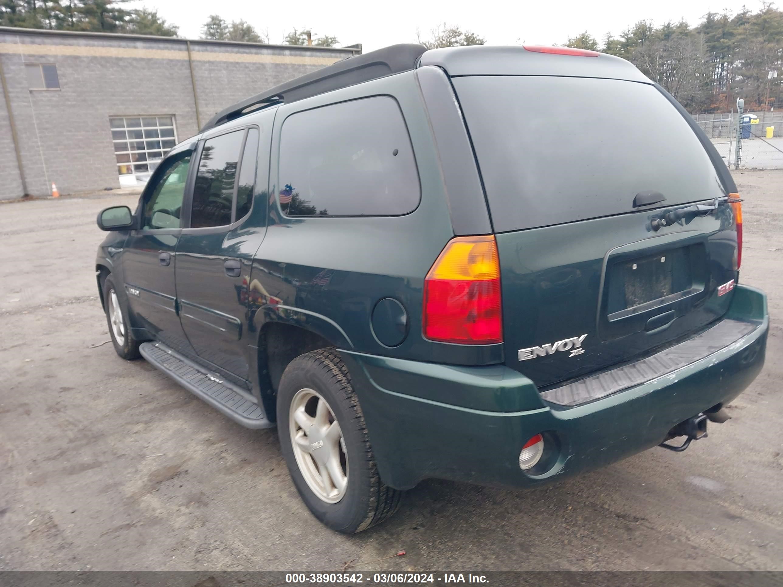 Photo 2 VIN: 1GKET16S646186579 - GMC ENVOY 