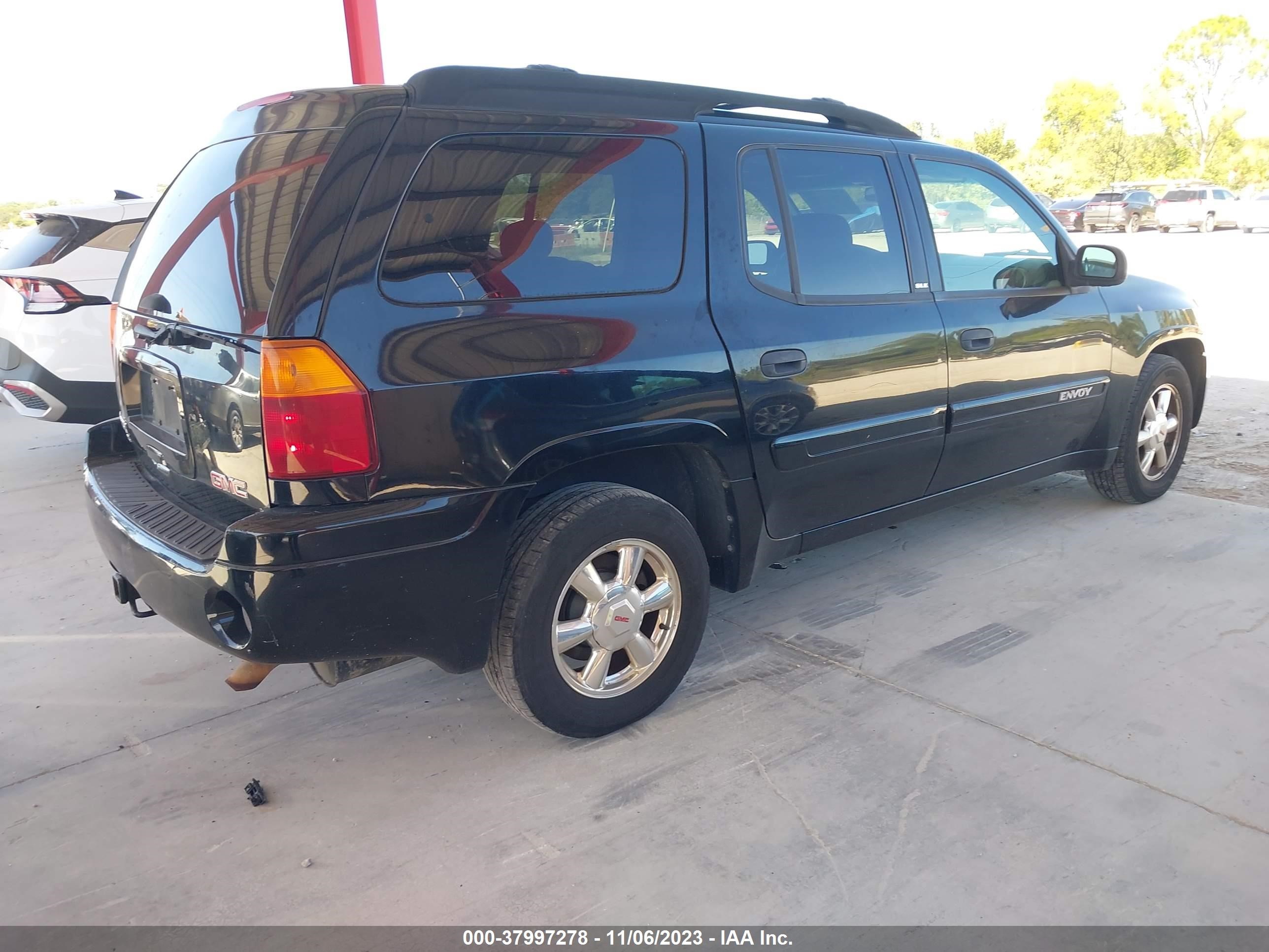 Photo 3 VIN: 1GKET16S736214078 - GMC ENVOY 