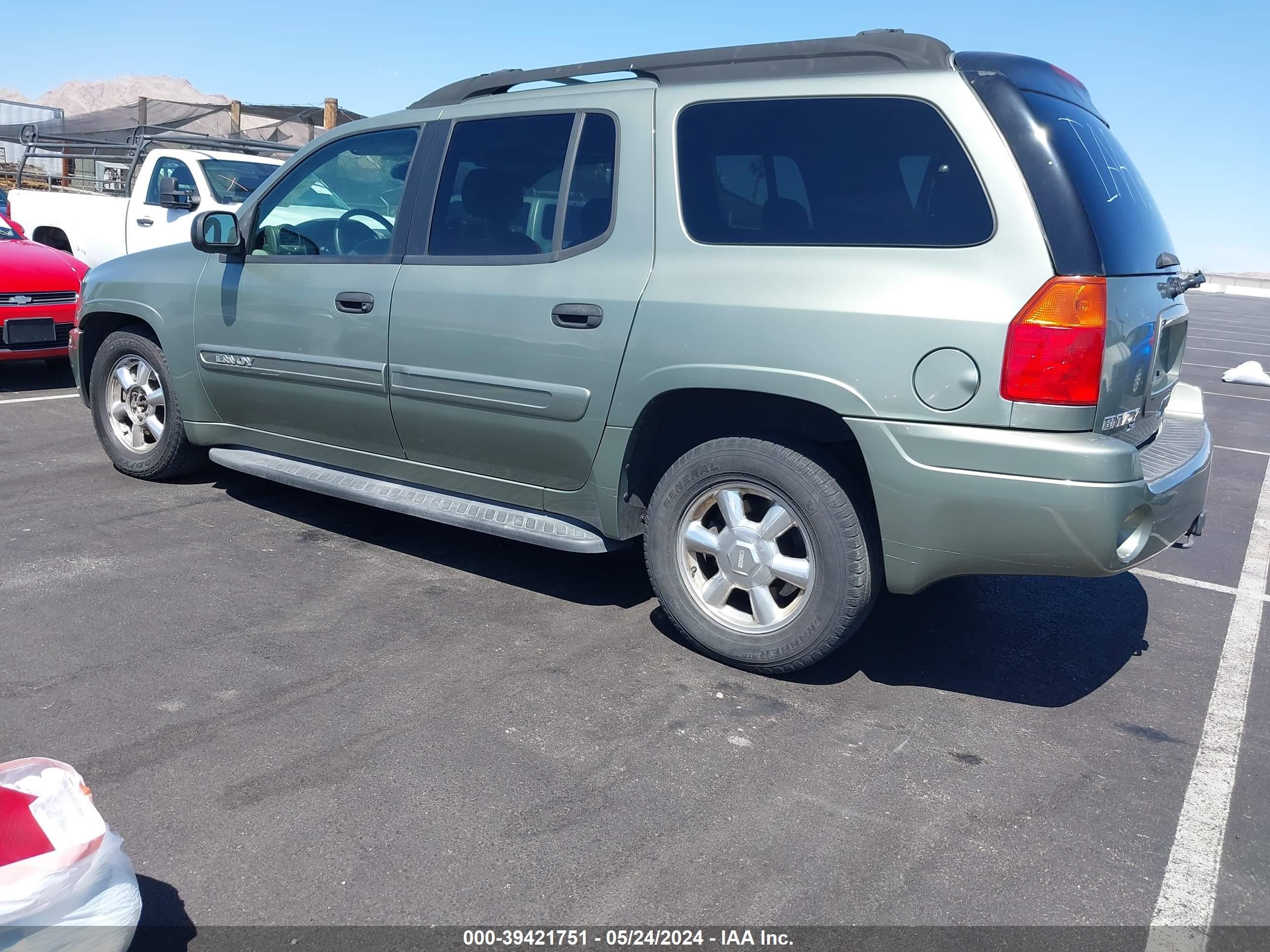 Photo 2 VIN: 1GKET16S746230217 - GMC ENVOY 