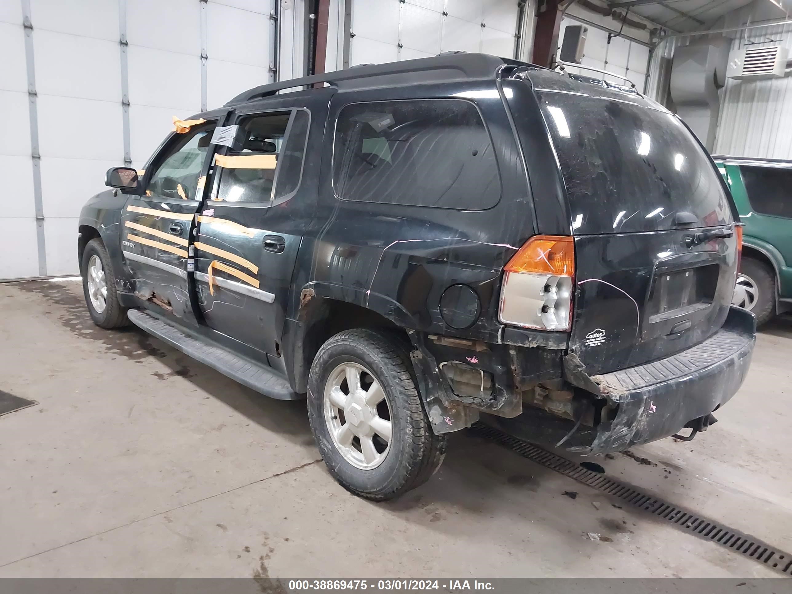 Photo 2 VIN: 1GKET16S766114633 - GMC ENVOY 