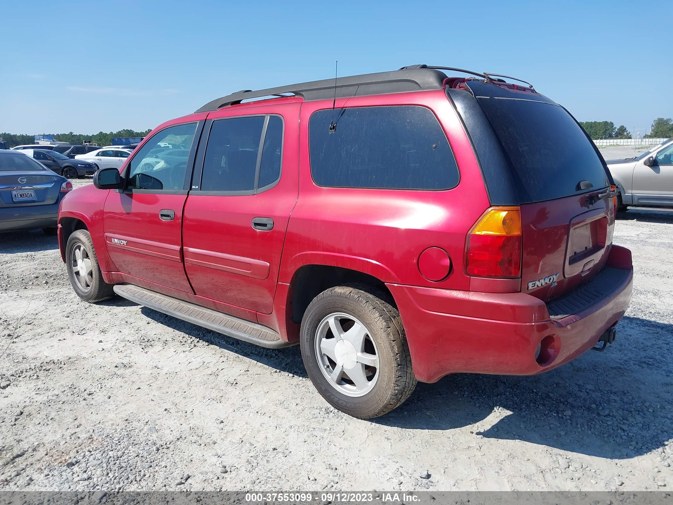 Photo 2 VIN: 1GKET16S936116167 - GMC ENVOY 