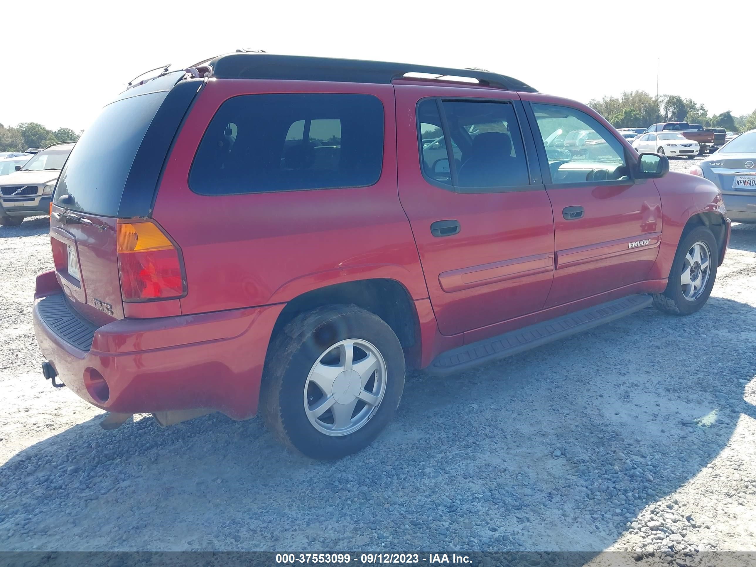 Photo 3 VIN: 1GKET16S936116167 - GMC ENVOY 