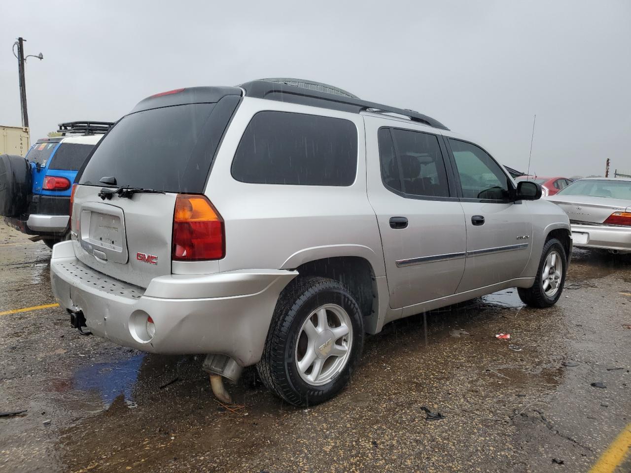 Photo 2 VIN: 1GKET16SX66124153 - GMC ENVOY 