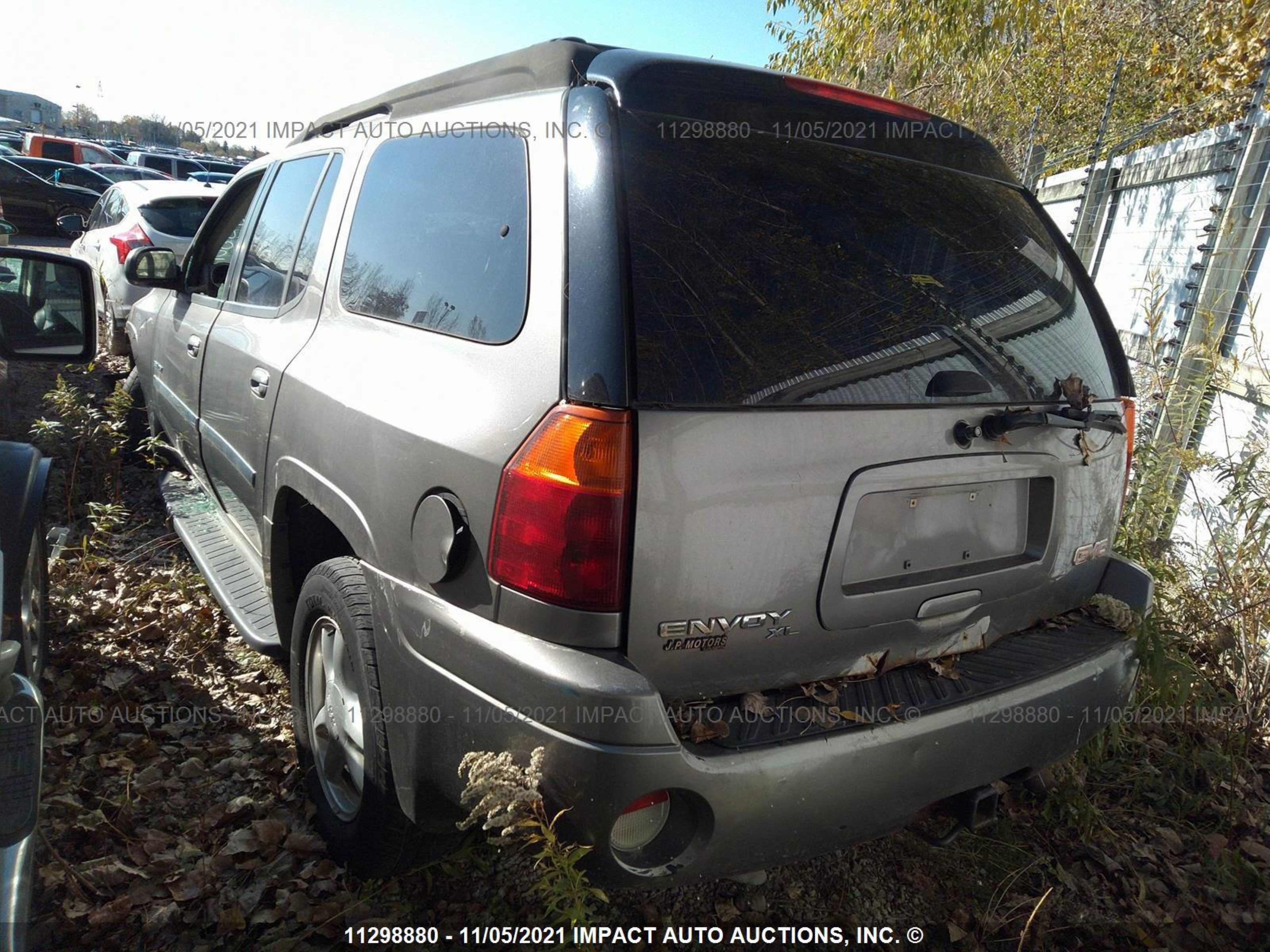 Photo 2 VIN: 1GKET16SX66160604 - GMC ENVOY 