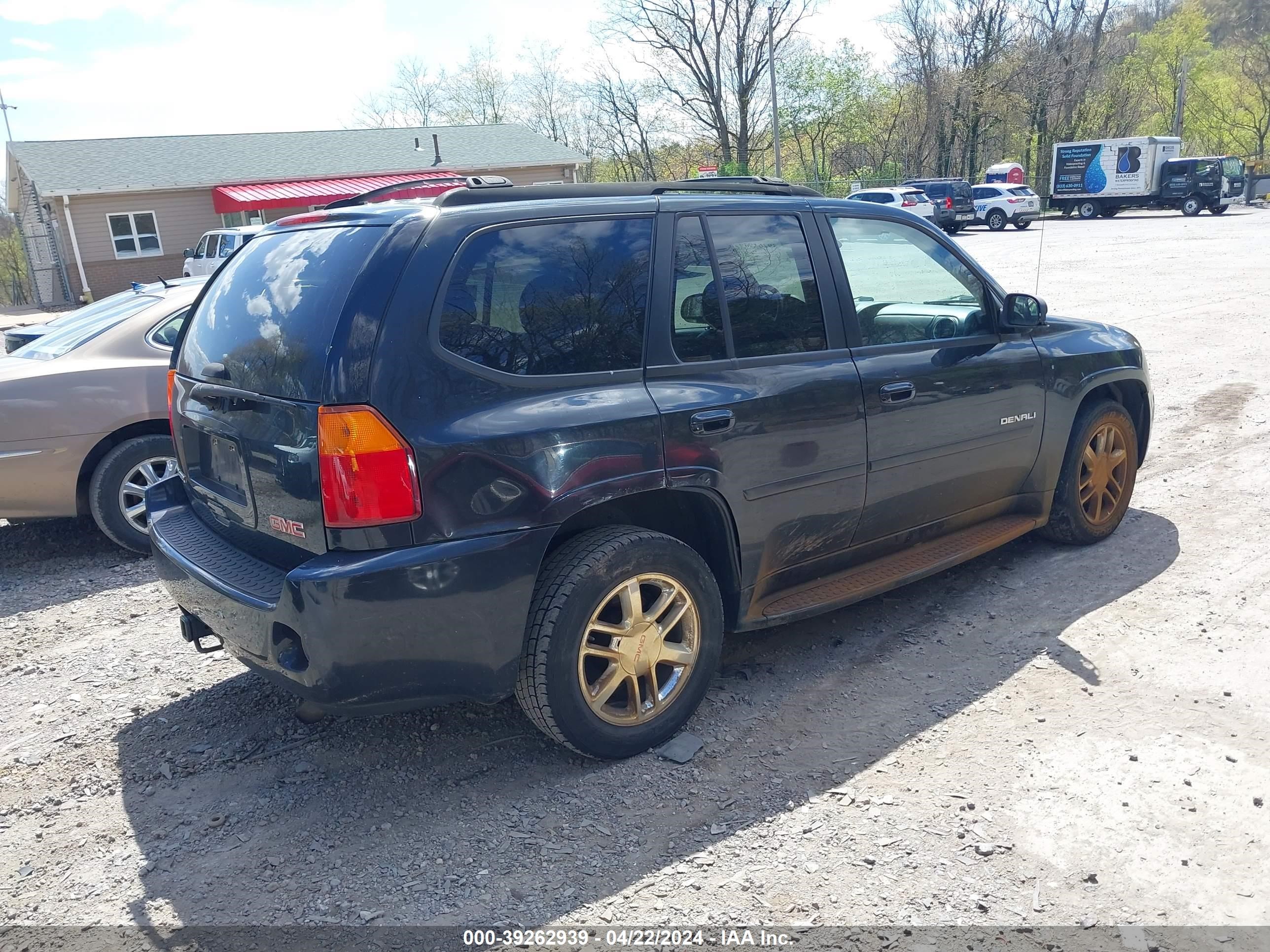 Photo 3 VIN: 1GKET53M992103691 - GMC ENVOY 