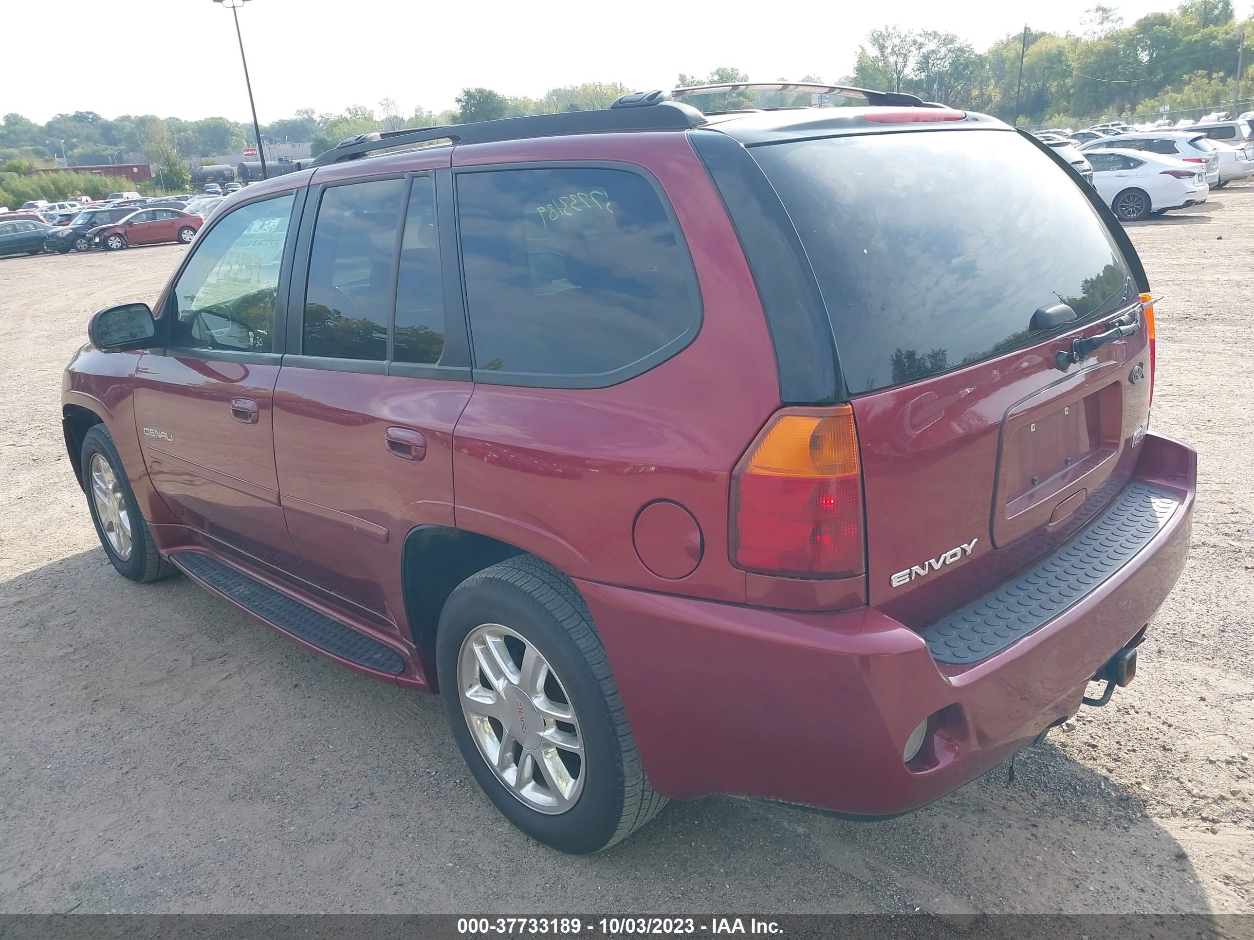 Photo 2 VIN: 1GKET63M062172755 - GMC ENVOY 