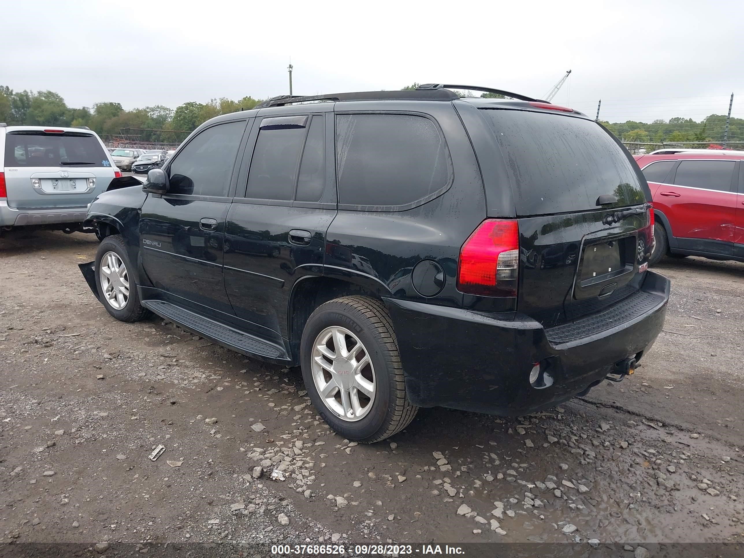 Photo 2 VIN: 1GKET63M262285607 - GMC ENVOY 