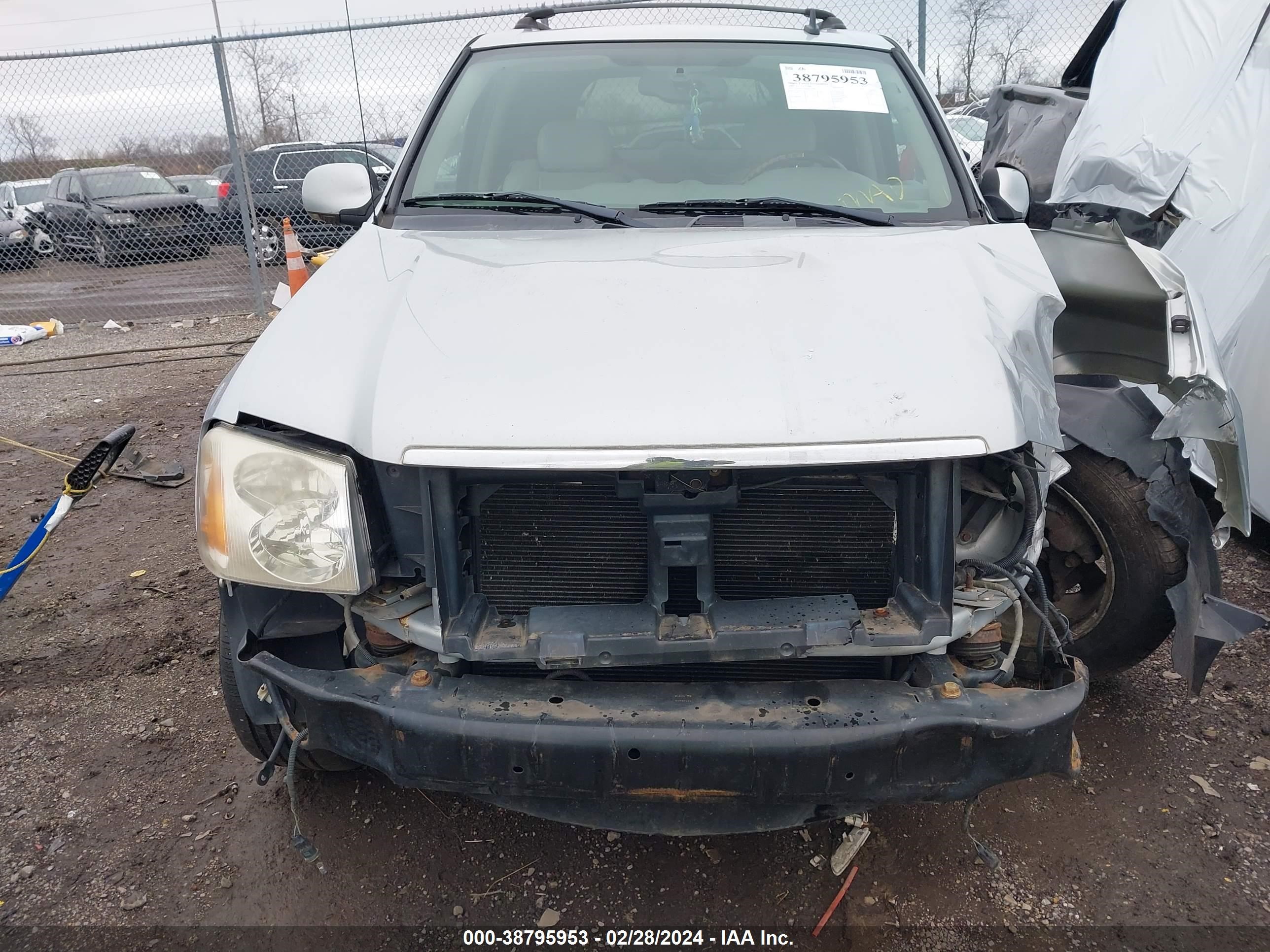 Photo 12 VIN: 1GKET63M272119489 - GMC ENVOY 