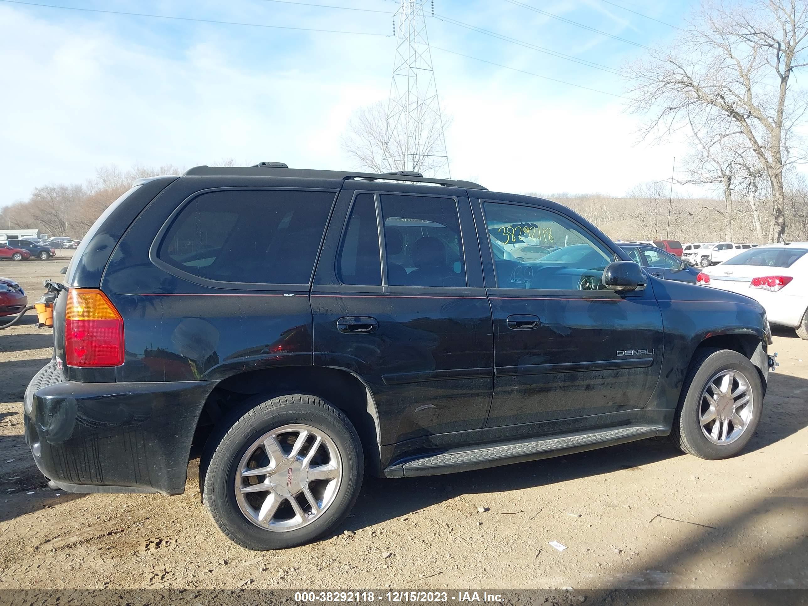 Photo 13 VIN: 1GKET63M462301838 - GMC ENVOY 