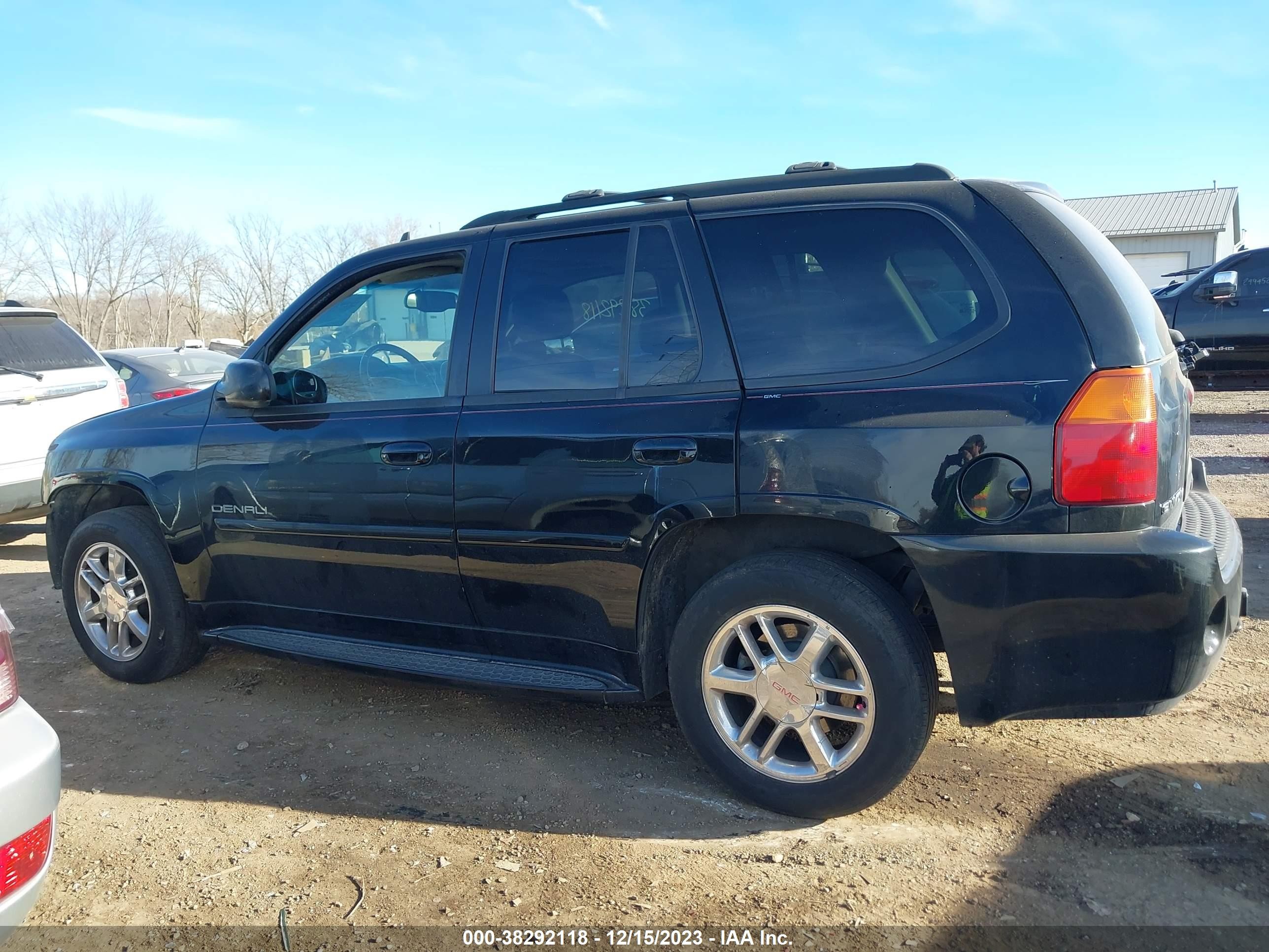 Photo 14 VIN: 1GKET63M462301838 - GMC ENVOY 