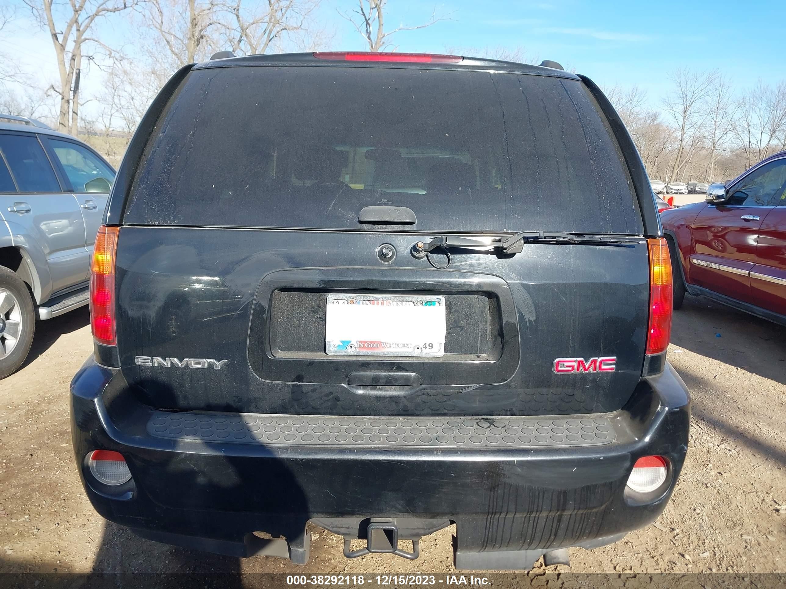 Photo 16 VIN: 1GKET63M462301838 - GMC ENVOY 