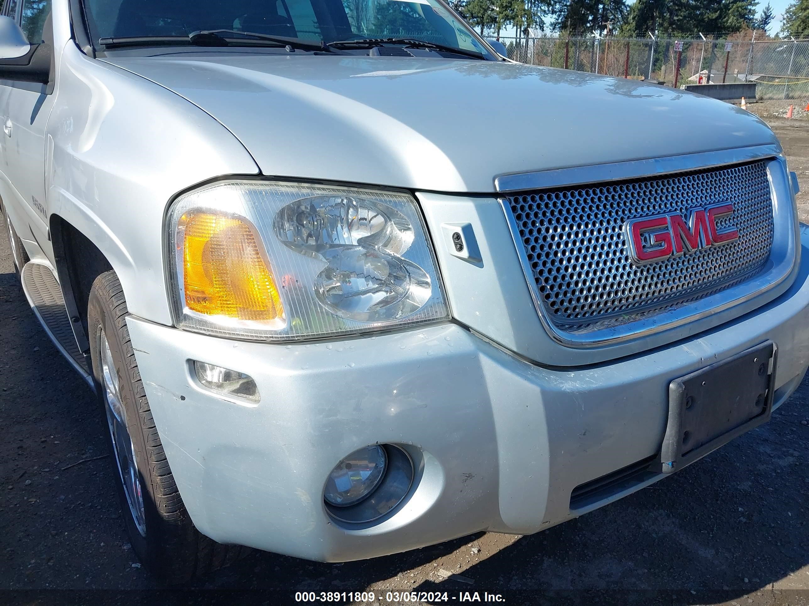 Photo 5 VIN: 1GKET63M672202424 - GMC ENVOY 