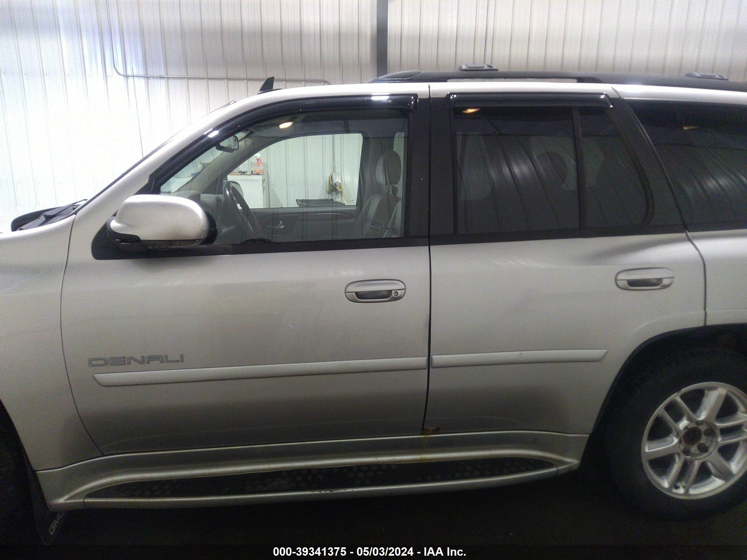 Photo 13 VIN: 1GKET63M772278430 - GMC ENVOY 