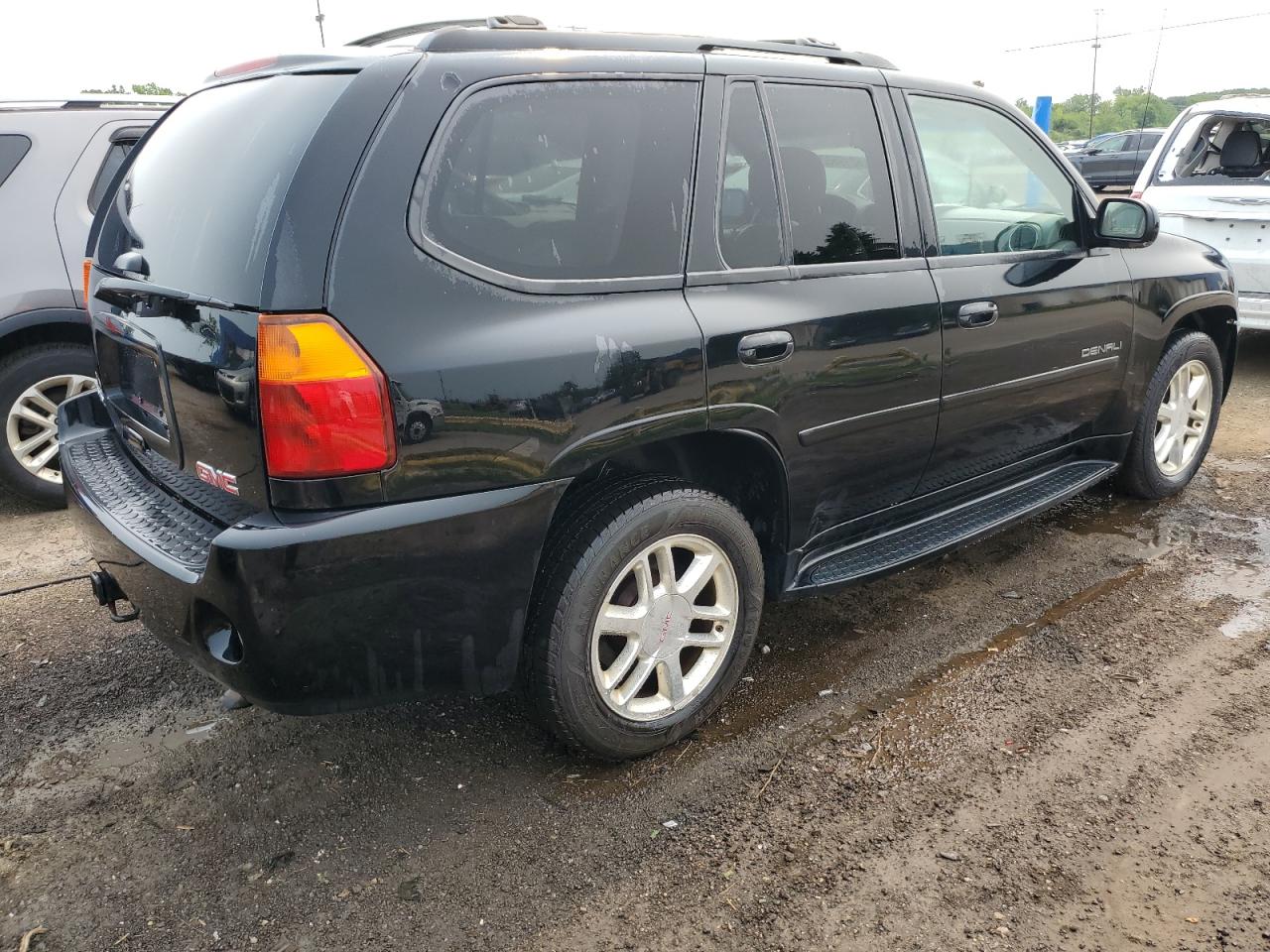 Photo 2 VIN: 1GKET63M872244853 - GMC ENVOY 