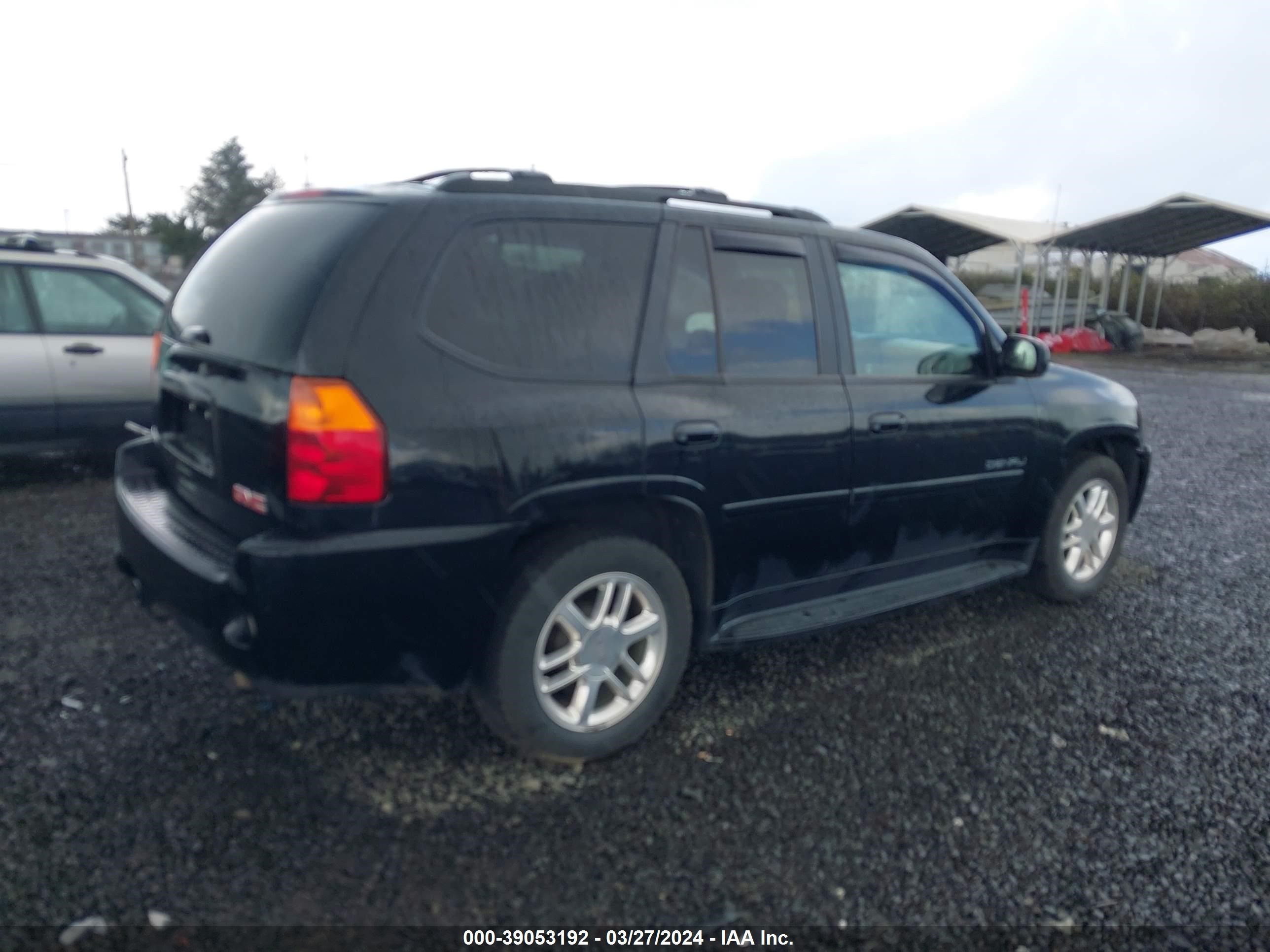 Photo 3 VIN: 1GKET63M972254730 - GMC ENVOY 