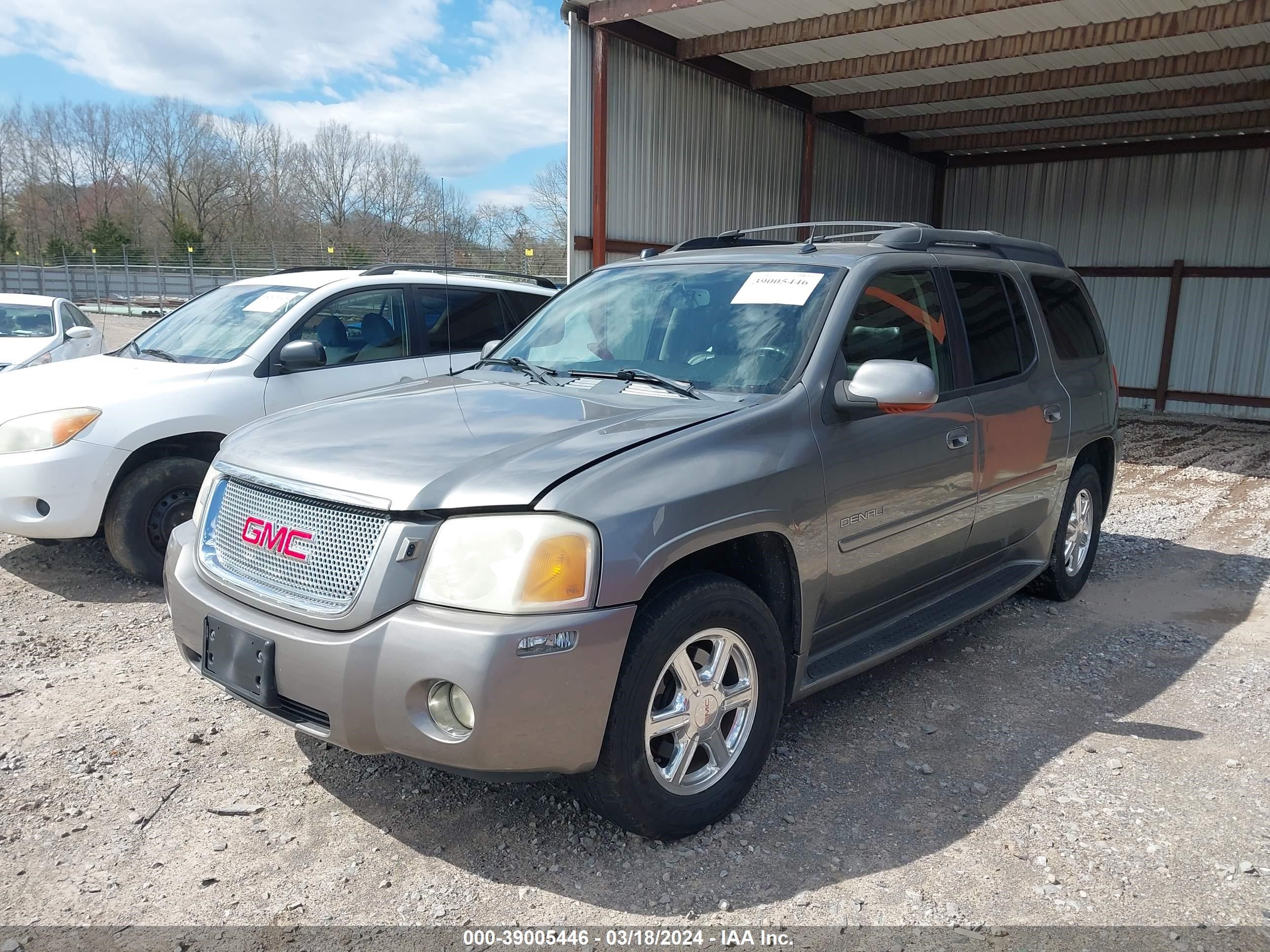 Photo 1 VIN: 1GKET66M056187842 - GMC ENVOY 