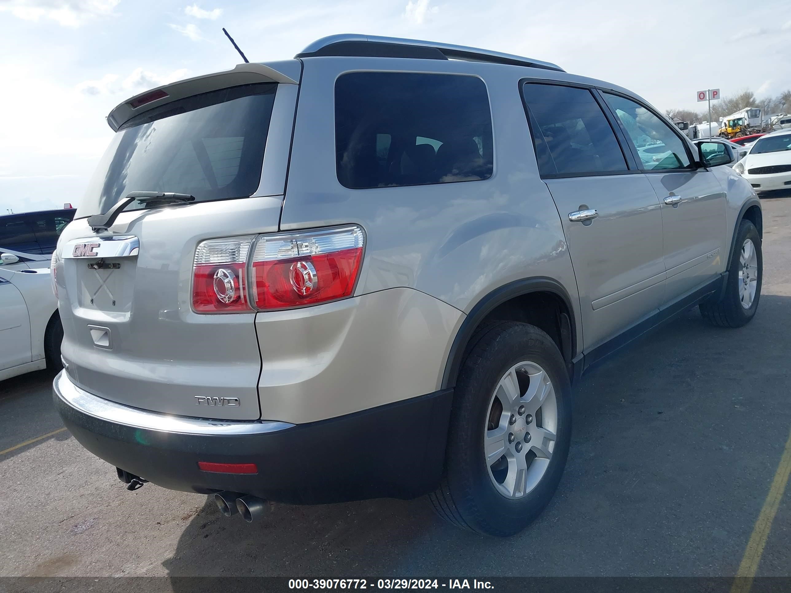 Photo 3 VIN: 1GKEV13717J114572 - GMC ACADIA 