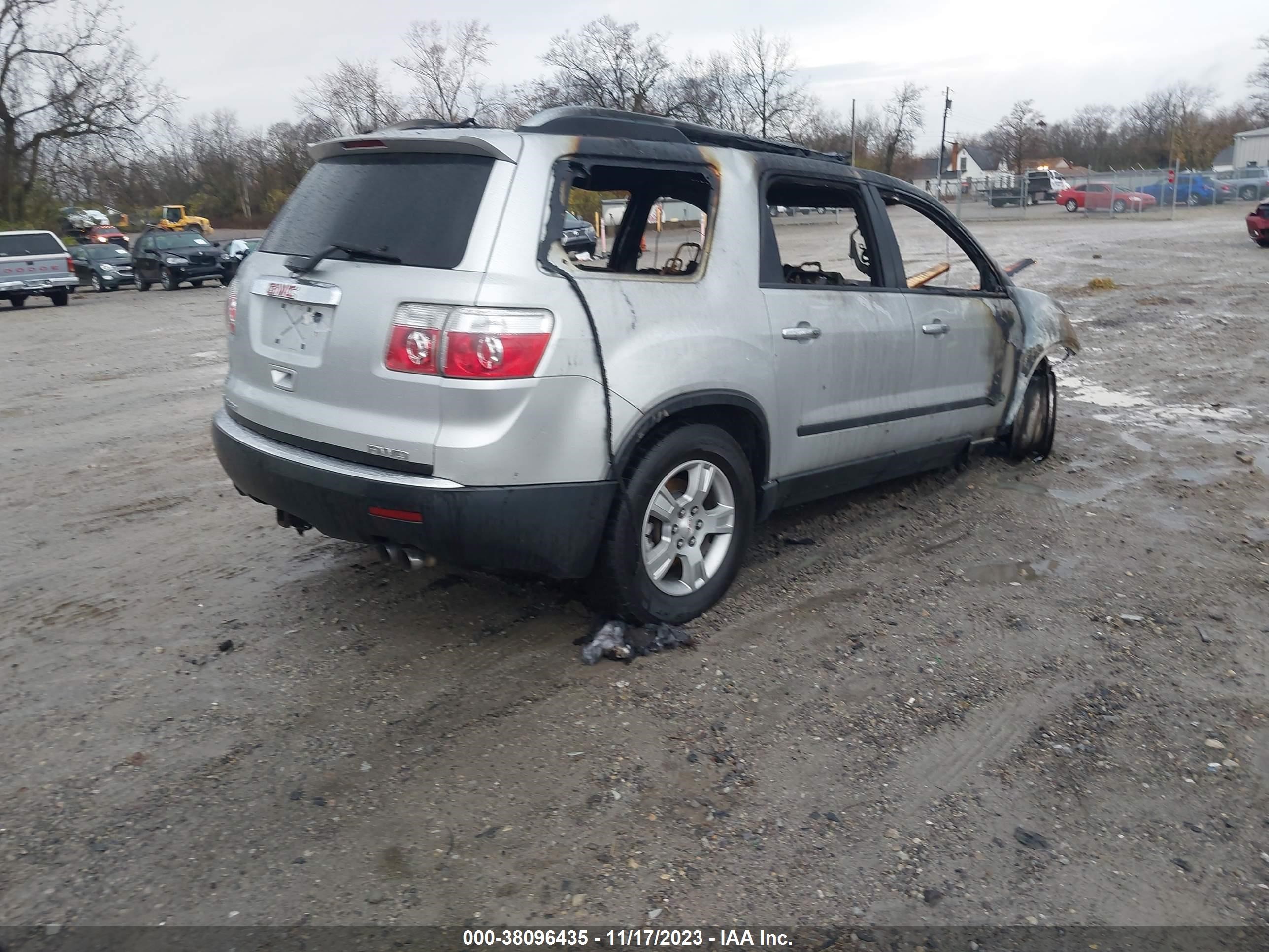 Photo 3 VIN: 1GKEV13D99J182594 - GMC ACADIA 