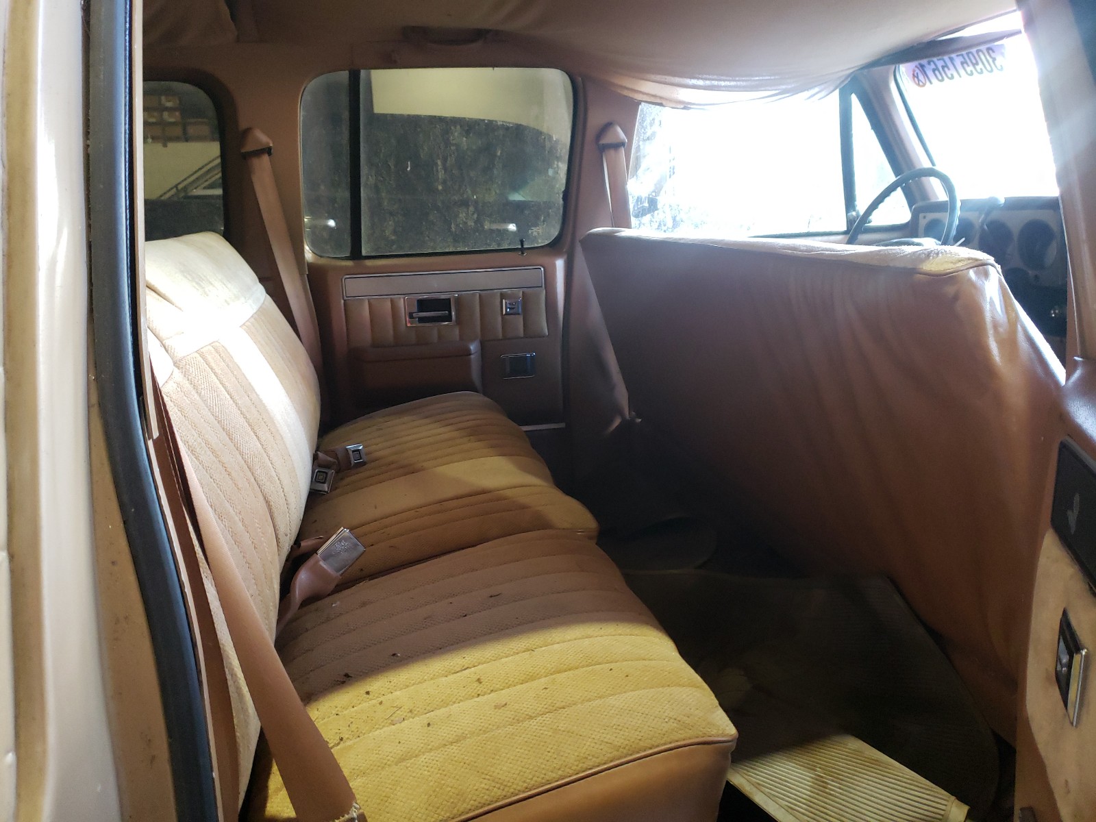 Photo 5 VIN: 1GKEV16K9JF530203 - GMC SUBURBAN V 