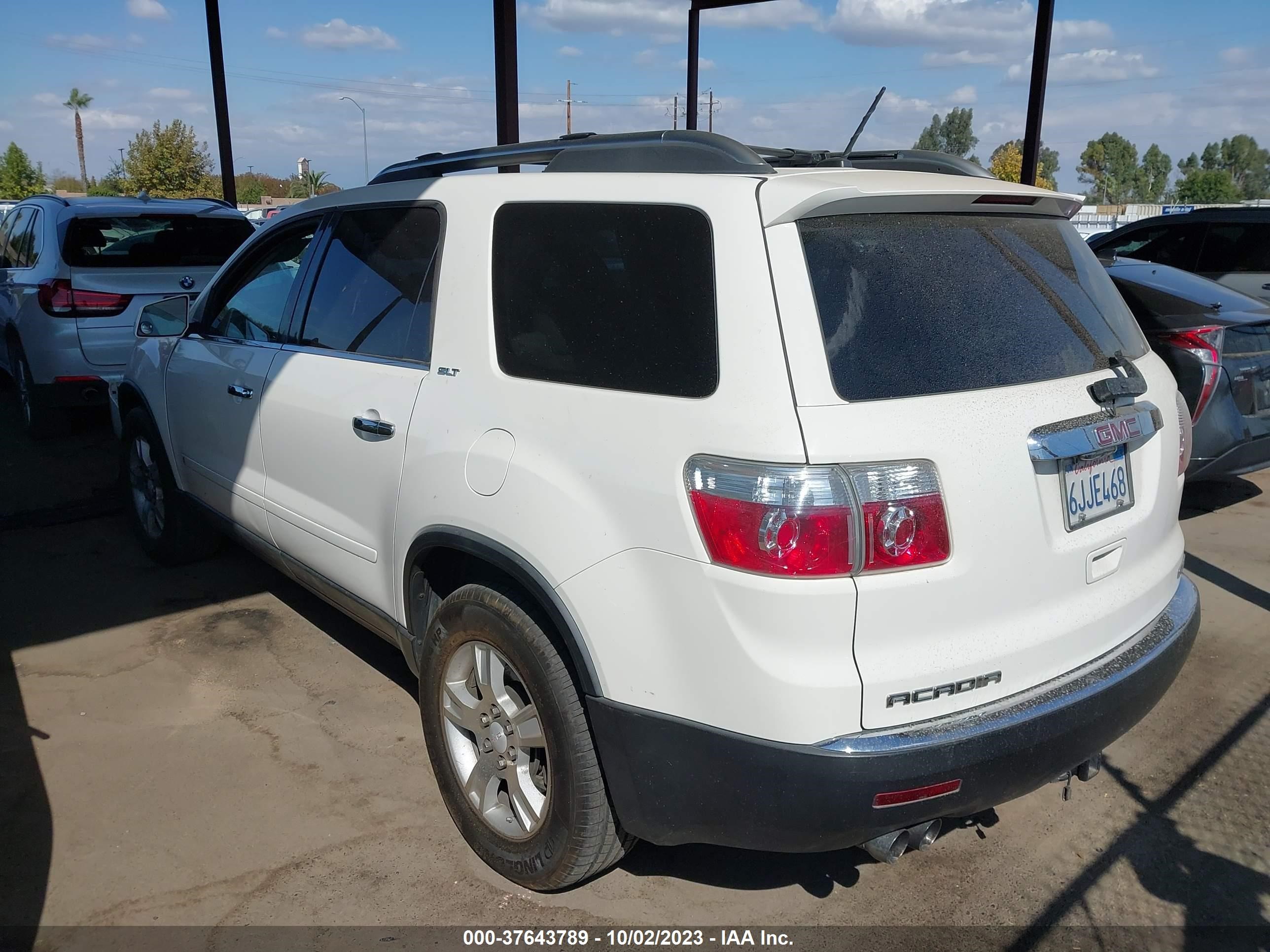 Photo 2 VIN: 1GKEV23D29J141844 - GMC ACADIA 