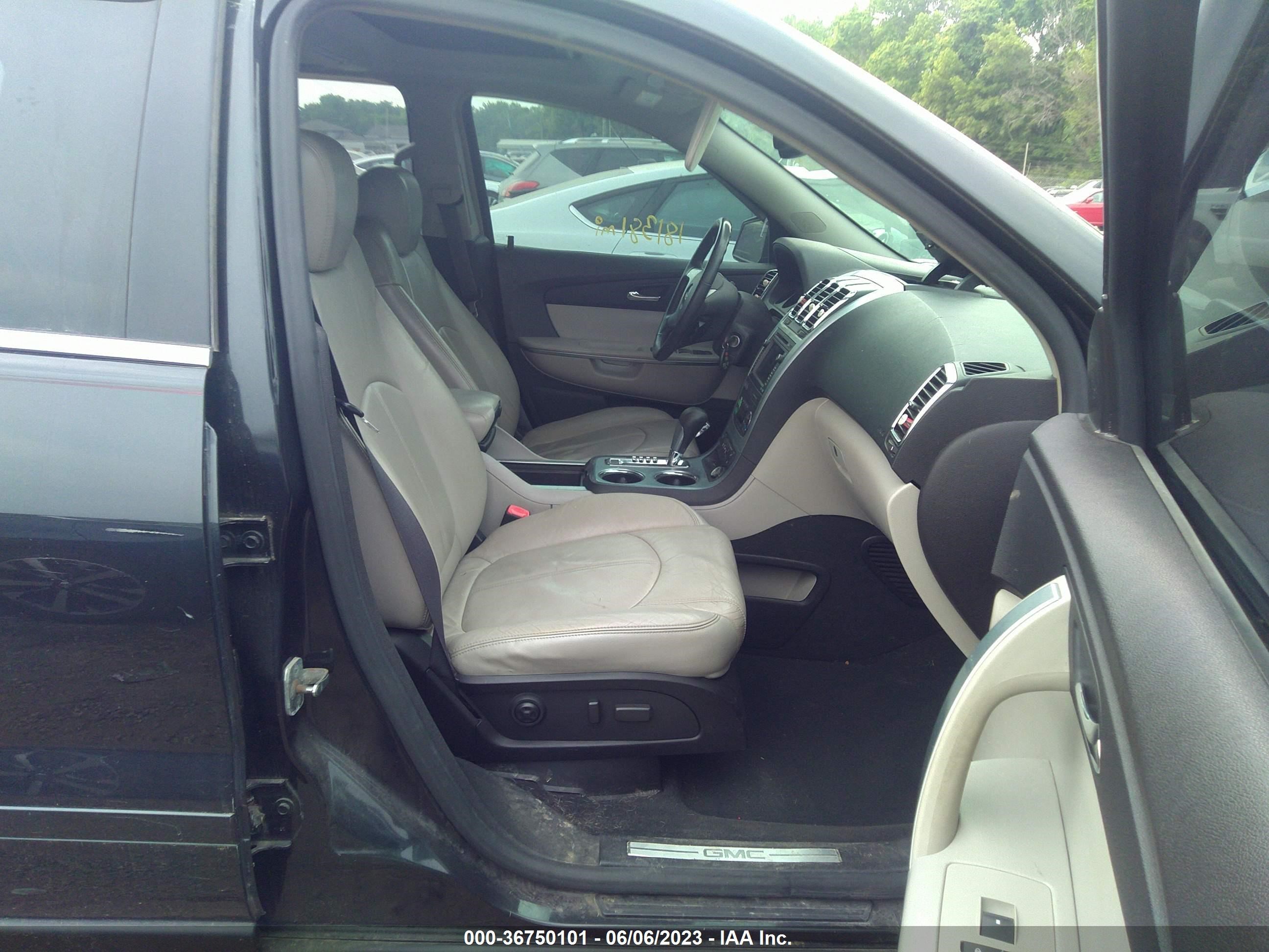 Photo 4 VIN: 1GKEV33747J151143 - GMC ACADIA 