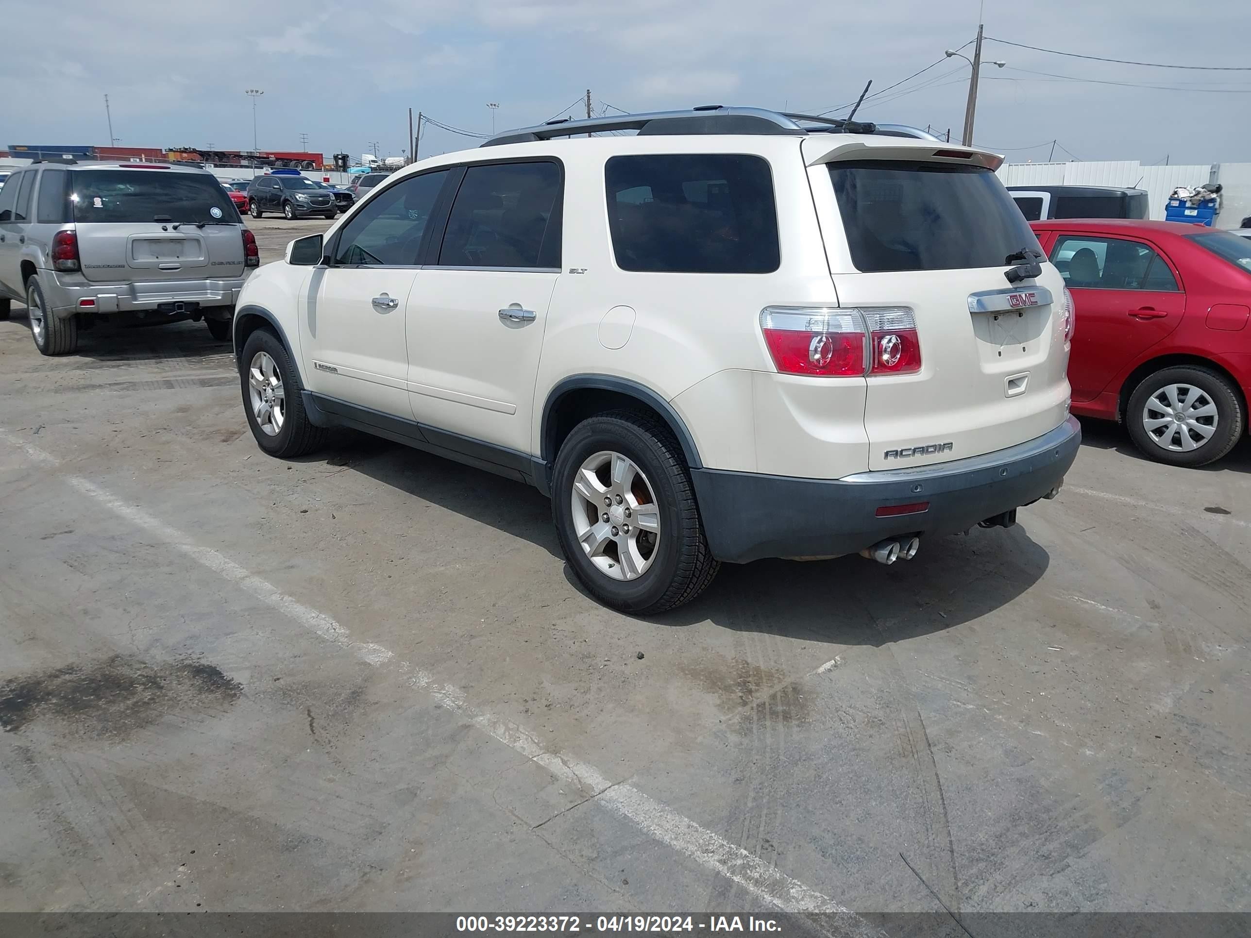 Photo 2 VIN: 1GKEV337X8J194287 - GMC ACADIA 