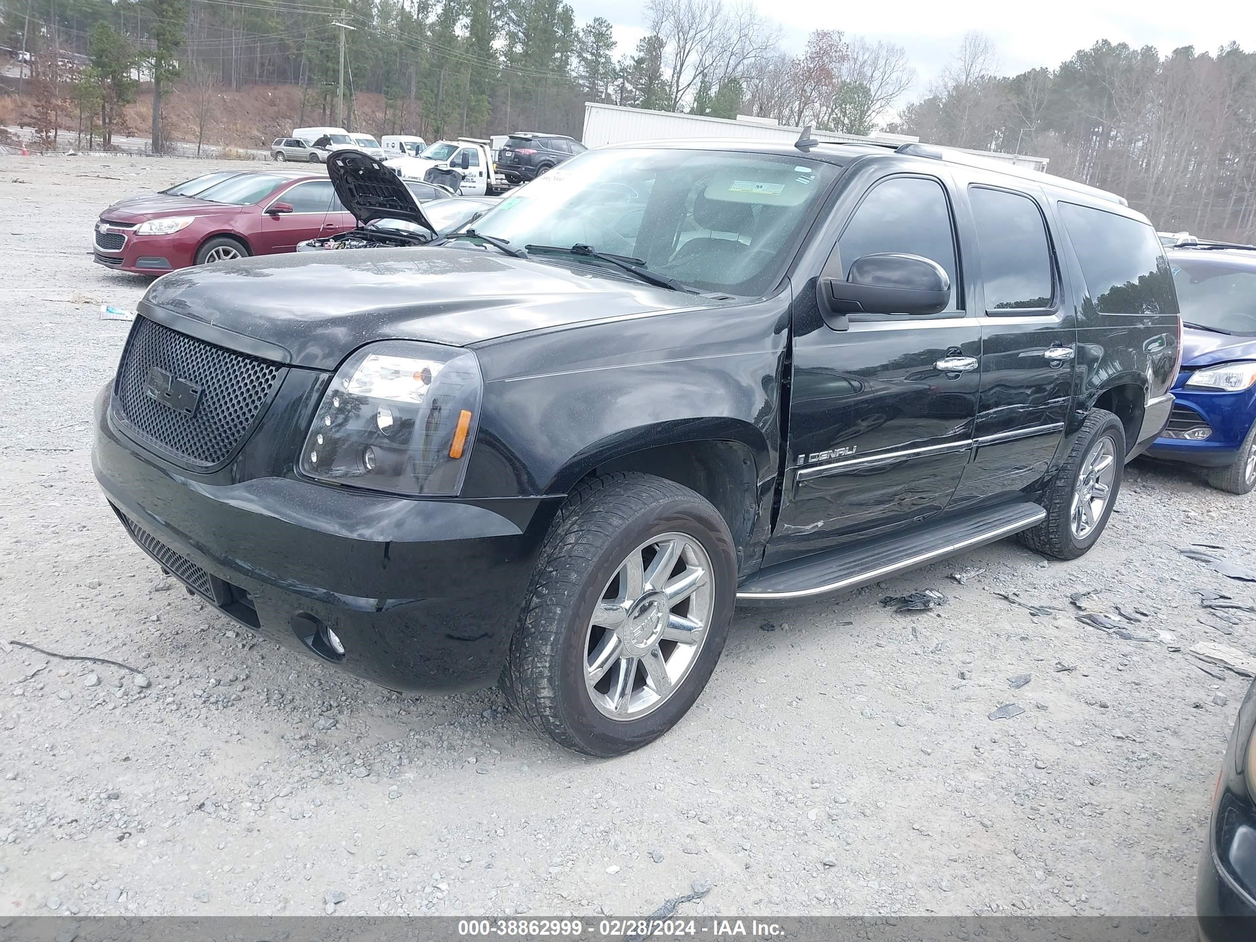 Photo 1 VIN: 1GKFC06269R214823 - GMC YUKON 