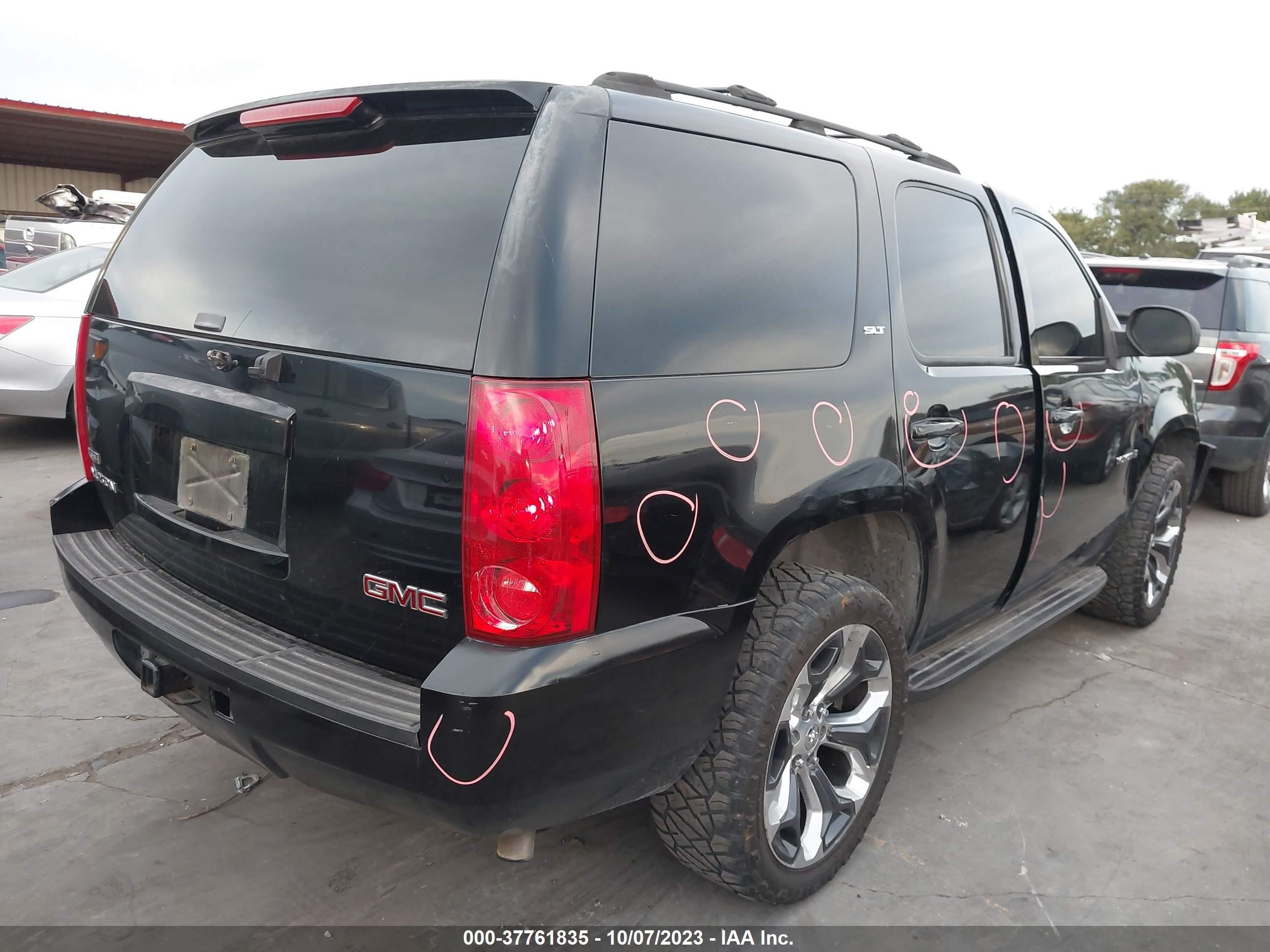 Photo 3 VIN: 1GKFC13007R309366 - GMC YUKON 