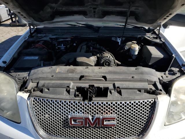 Photo 11 VIN: 1GKFC13008R139690 - GMC YUKON 