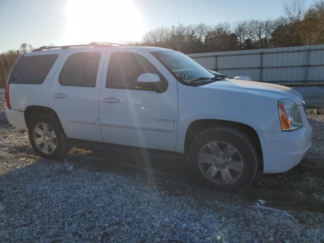 Photo 3 VIN: 1GKFC13018R263712 - GMC YUKON 