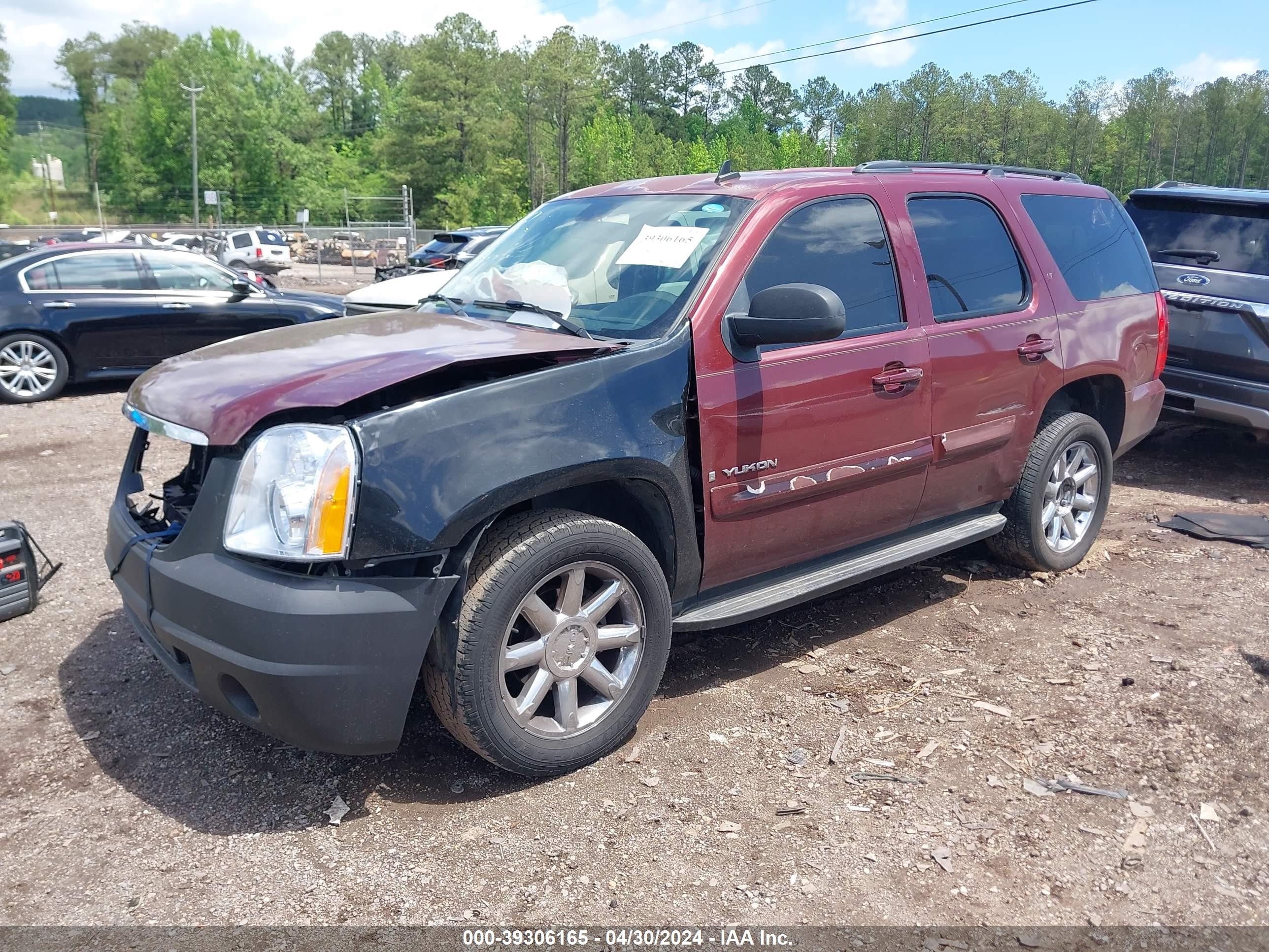 Photo 1 VIN: 1GKFC13028J100369 - GMC YUKON 