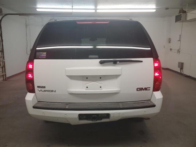 Photo 5 VIN: 1GKFC13047R255389 - GMC YUKON 